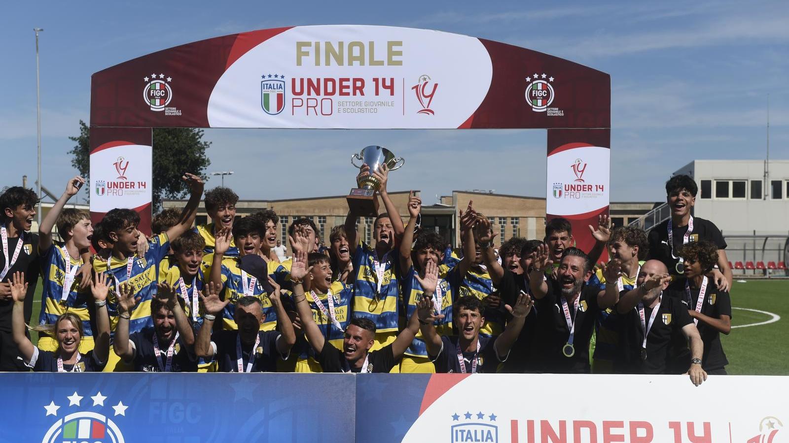 Under 14: è festa per il Parma, 3-0 al Napoli in finale e primo posto
