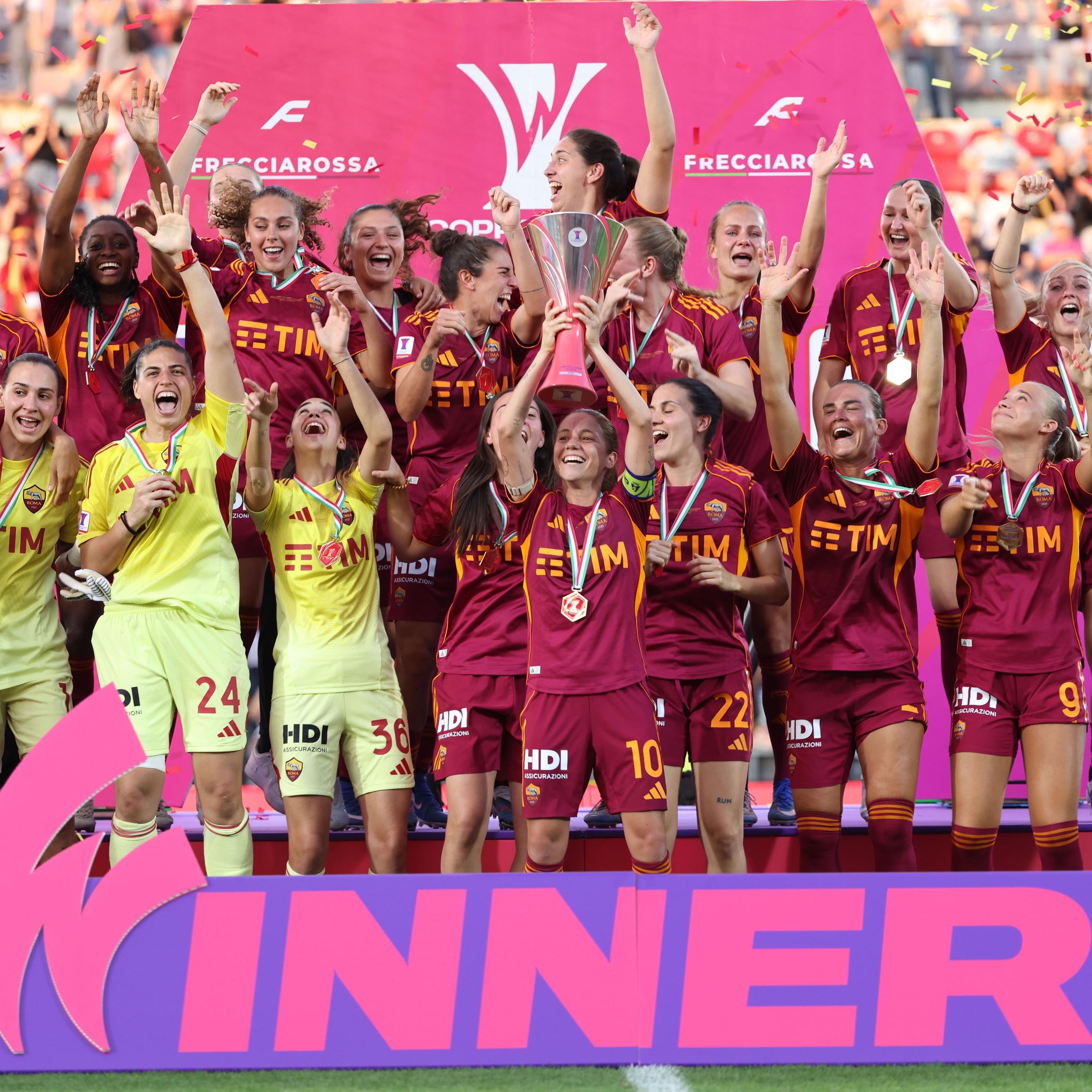 Roma, è doppietta! Dopo lo scudetto arriva anche la Coppa Italia Women Frecciarossa: Juve ko, decidono il gol di Giugliano e le parate di Baldi