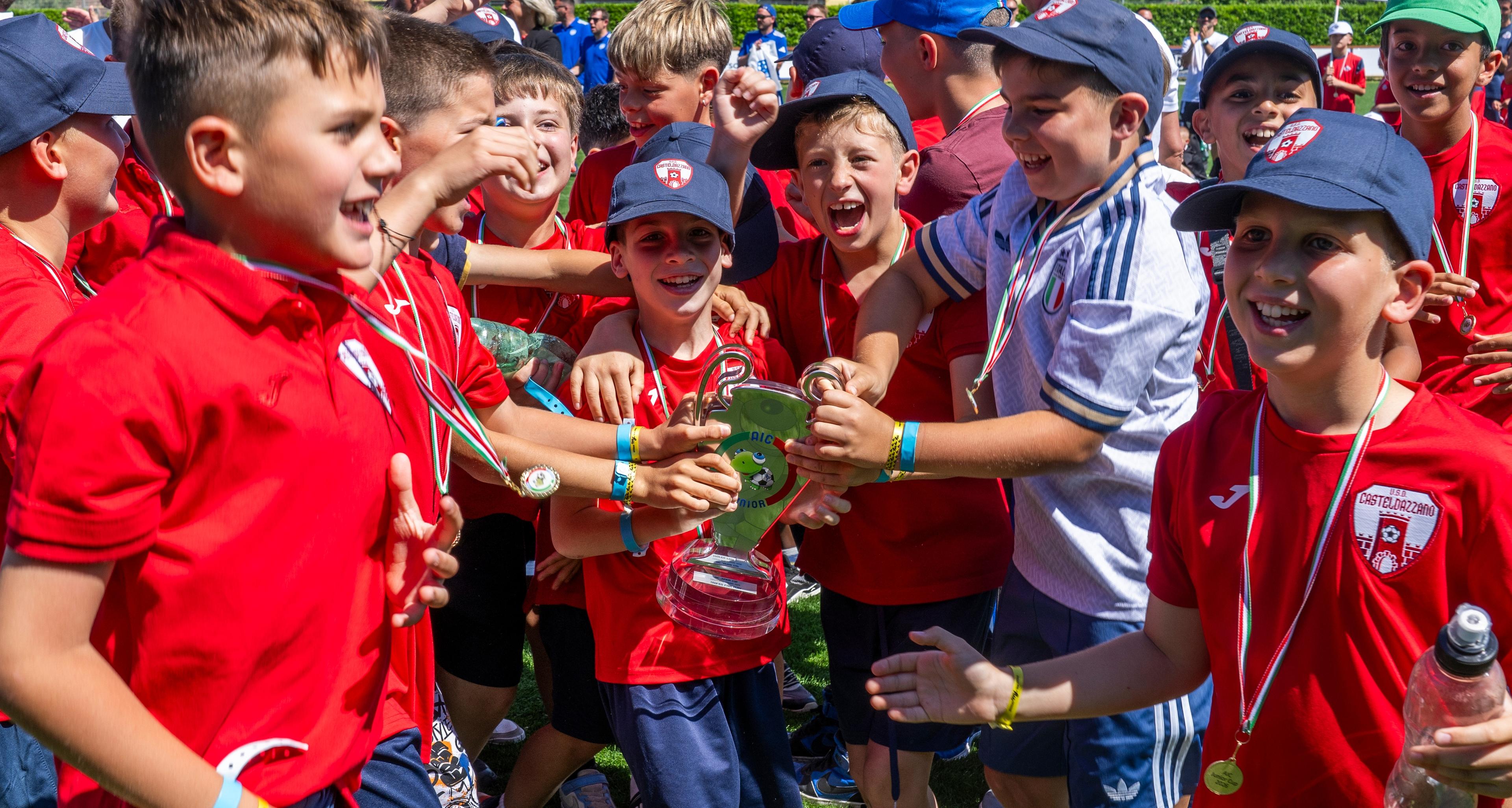 Grande successo dell'AIC Junior Cup: oltre 1000 persone, tra cui 400 bambini, hanno animato Coverciano per 2 giorni