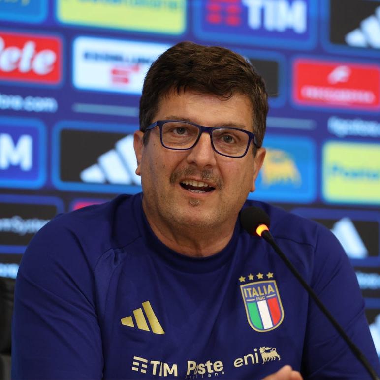 Si apre il raduno a Coverciano. Baldini: “Sono convinto che i ragazzi faranno benissimo, quando indossi la maglia azzurra non esistono amichevoli”
