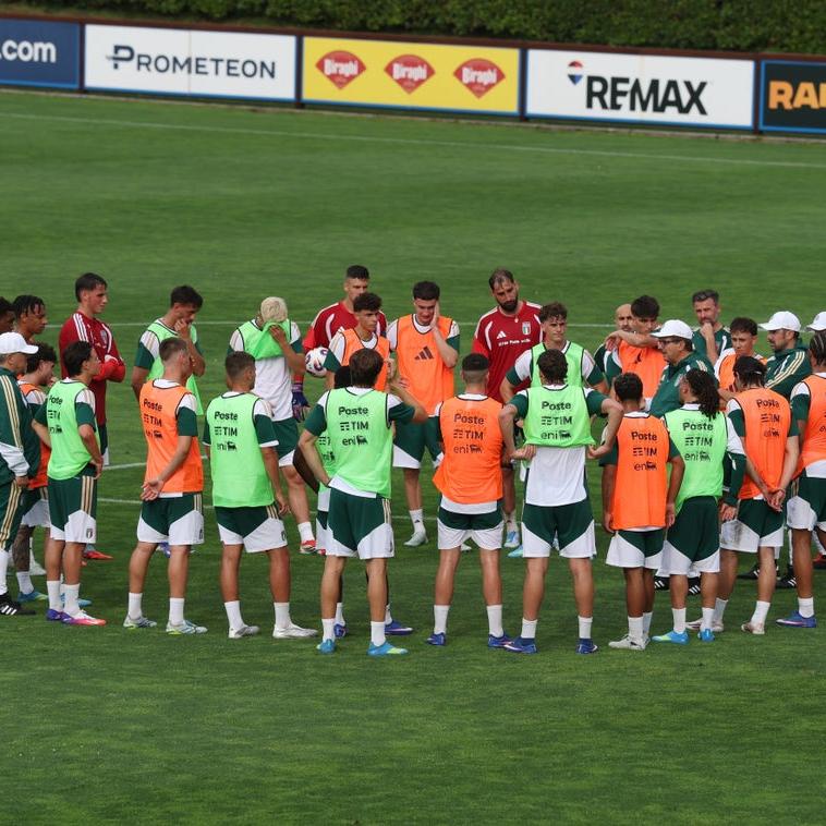Azzurri al lavoro a Coverciano, Baldini dirige il suo primo allenamento da Ct