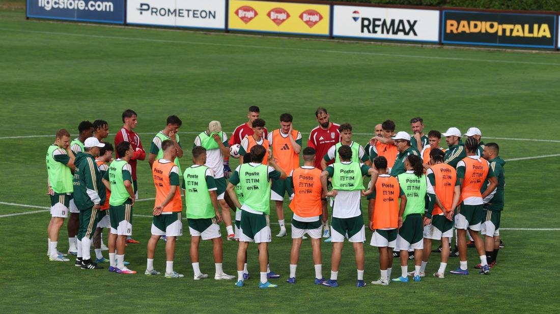 Azzurri al lavoro a Coverciano, Baldini dirige il suo primo allenamento da Ct