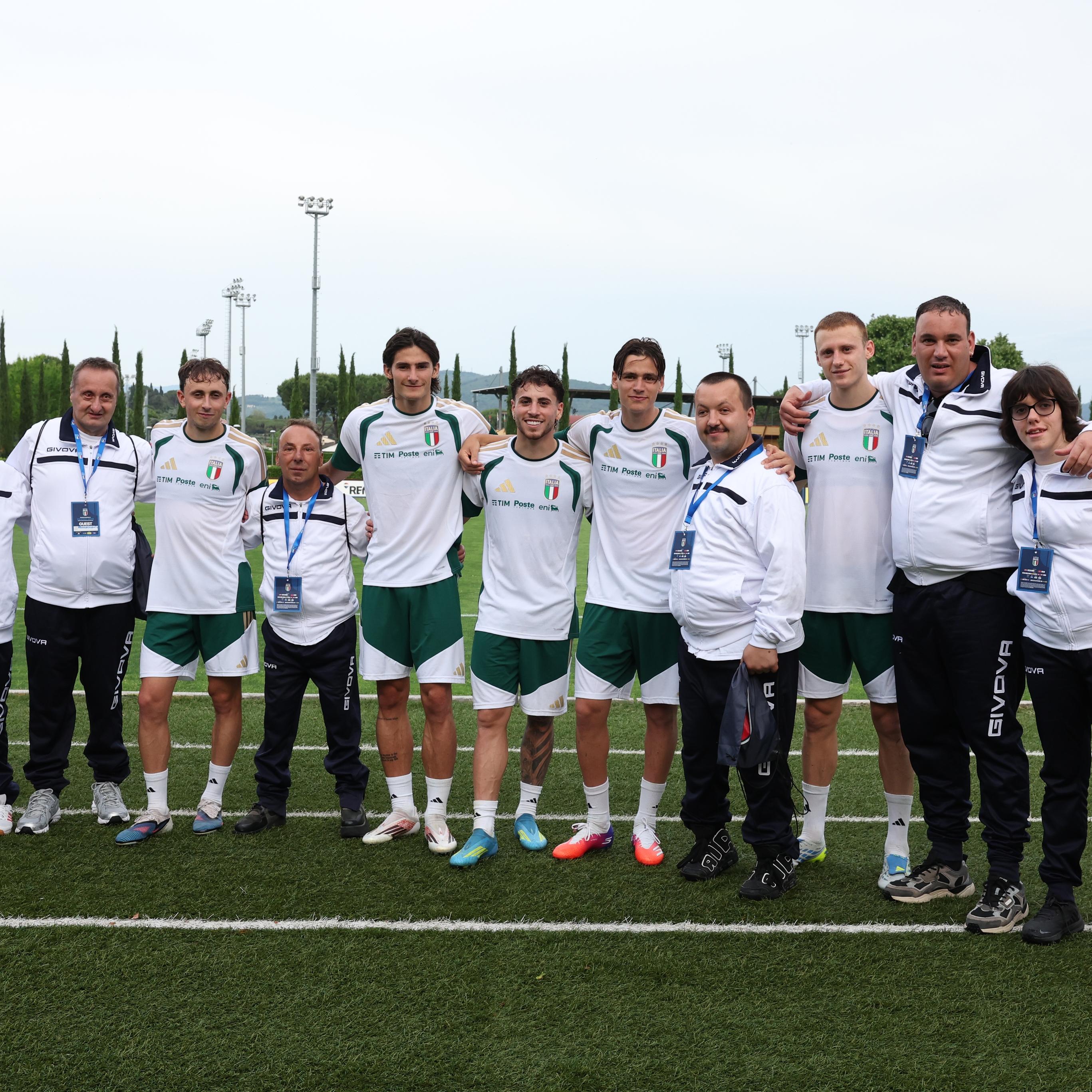 La giornata speciale, a tinte azzurre, dei ragazzi della squadra di calcio a cinque inclusivo