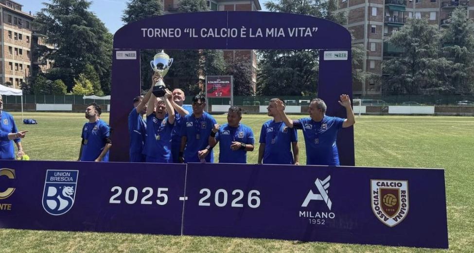 Le idee e le emozioni del 'talk', gli abbracci del torneo tra squadre DCP: a Reggio Emilia il calcio inteso come progetto di vita