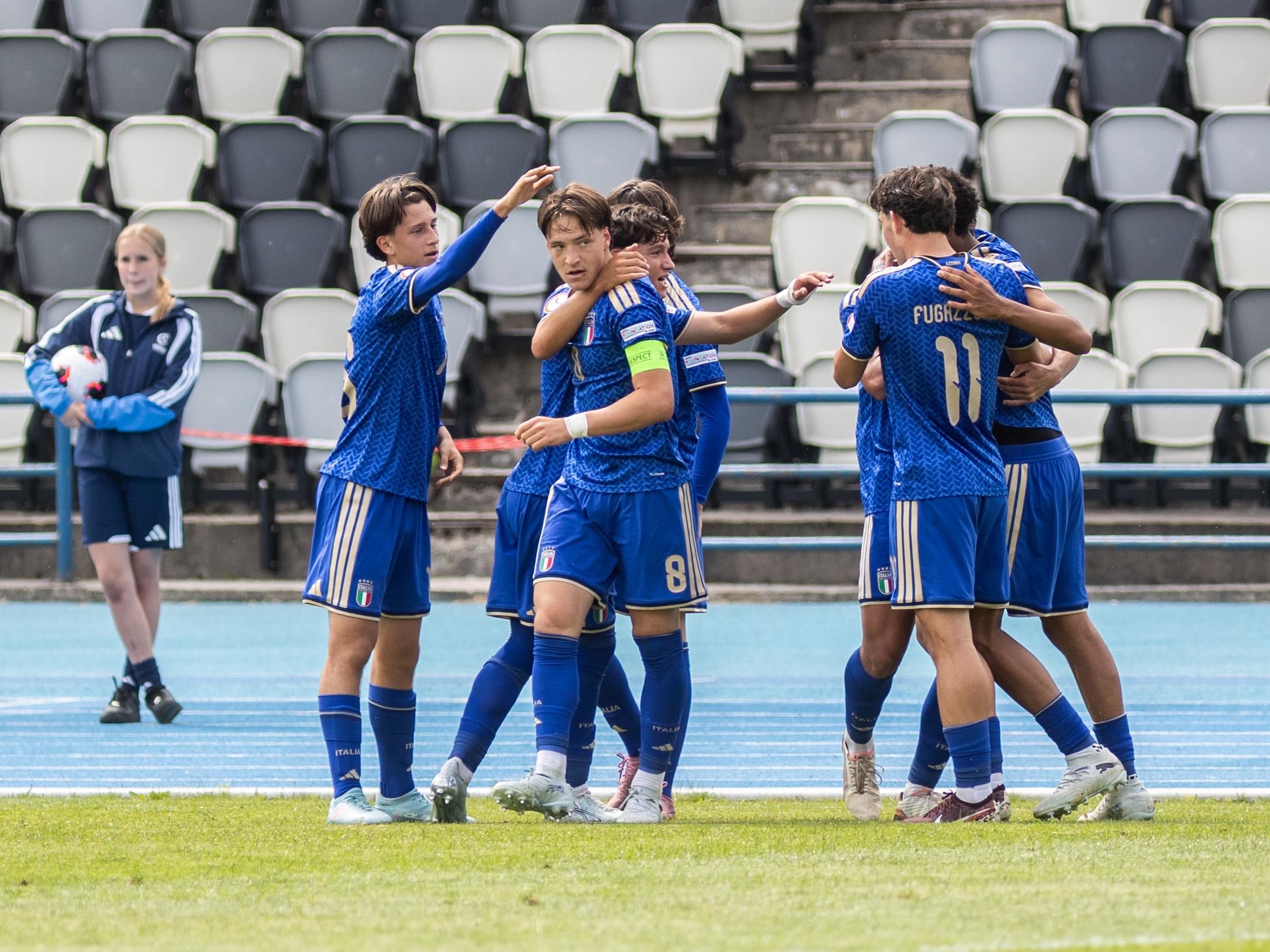 Gli Azzurrini volano in semifinale: 3-3 e primato nel girone