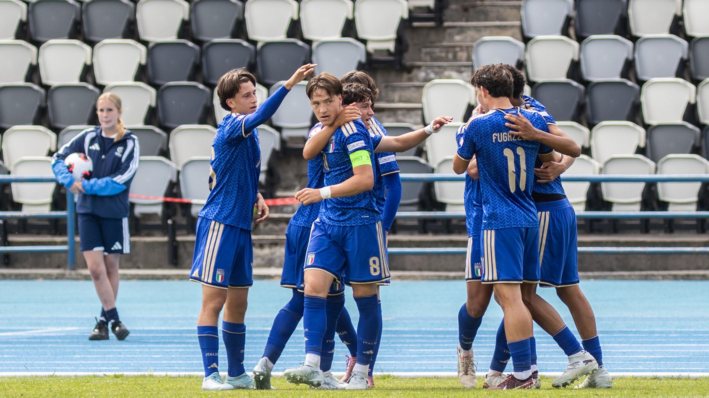 Gli Azzurrini volano in semifinale: 3-3 e primato nel girone