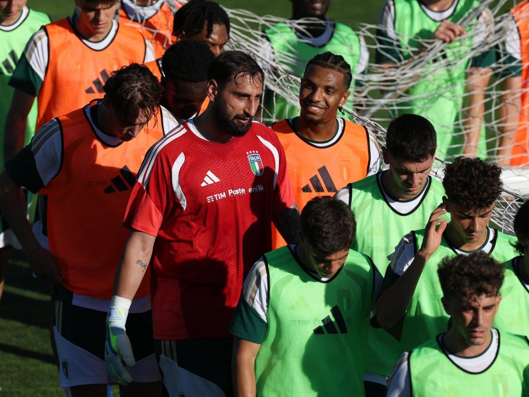 L'allenamento degli Azzurri a 48 ore dall'amichevole con la Grecia