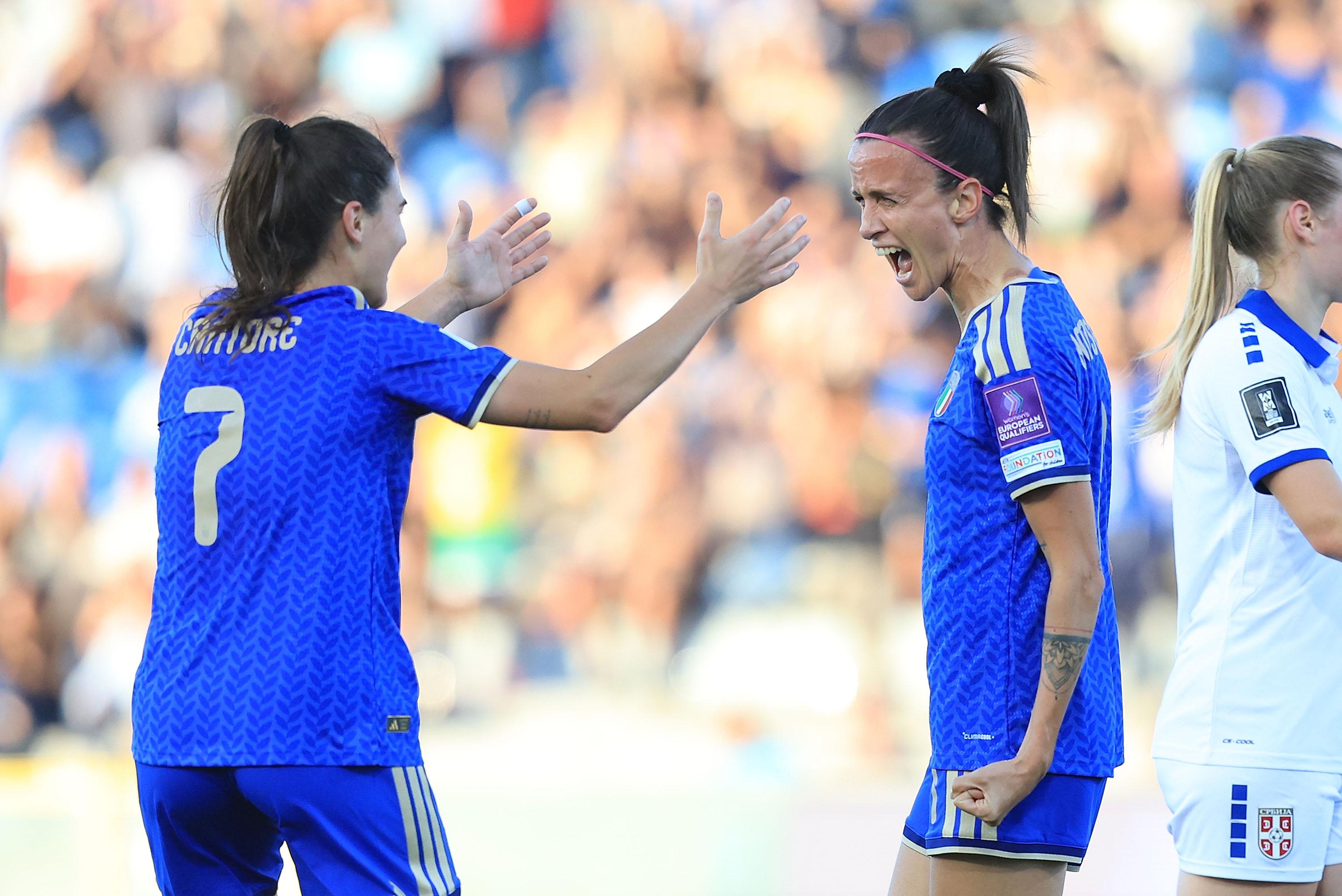 Azzurre dai due volti, ma basta un grande secondo tempo: a Pisa battuta la Serbia 3-0