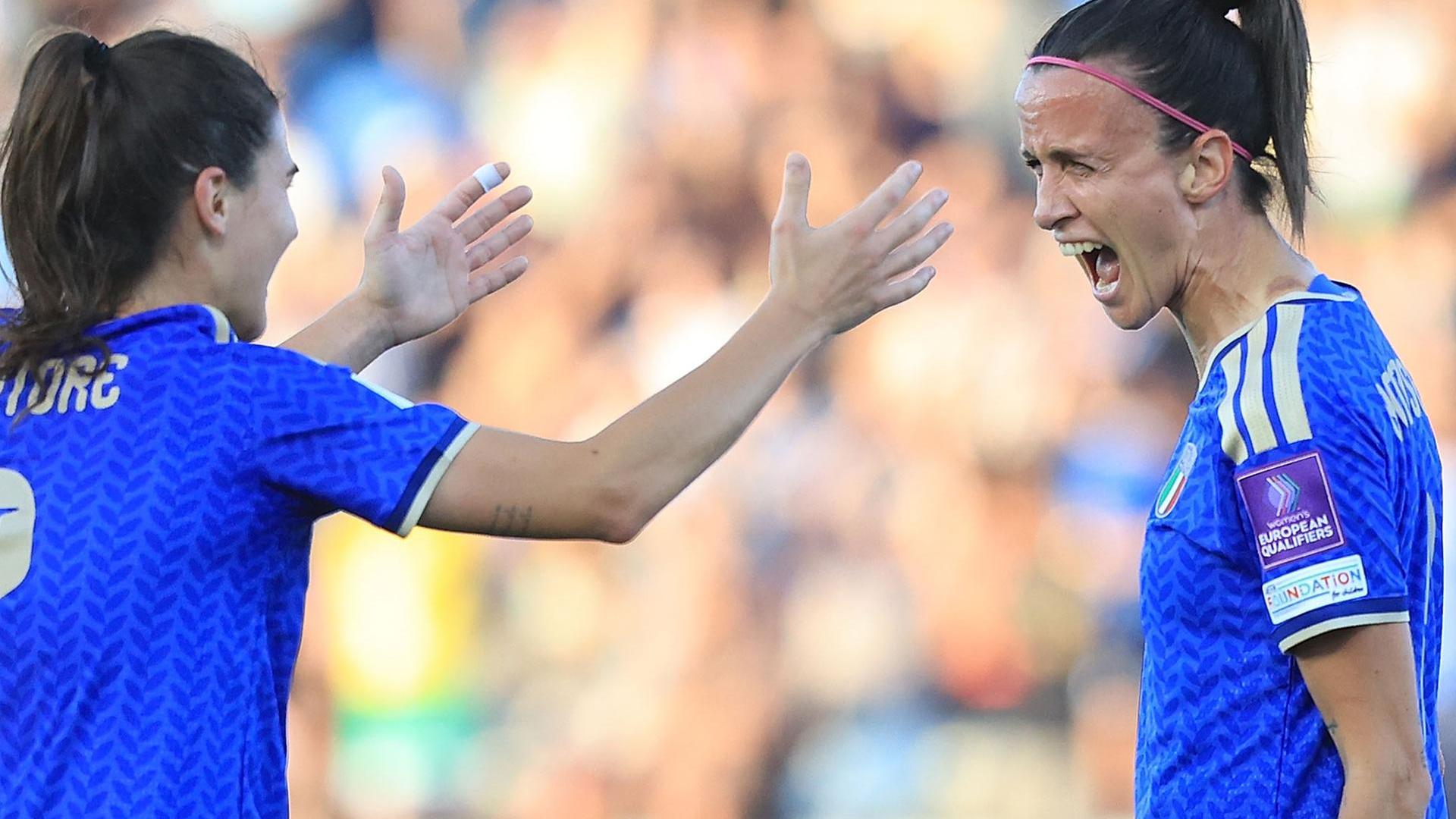 The Azzurre cruised to a 3-0 victory over Serbia in Pisa after a sensational second half