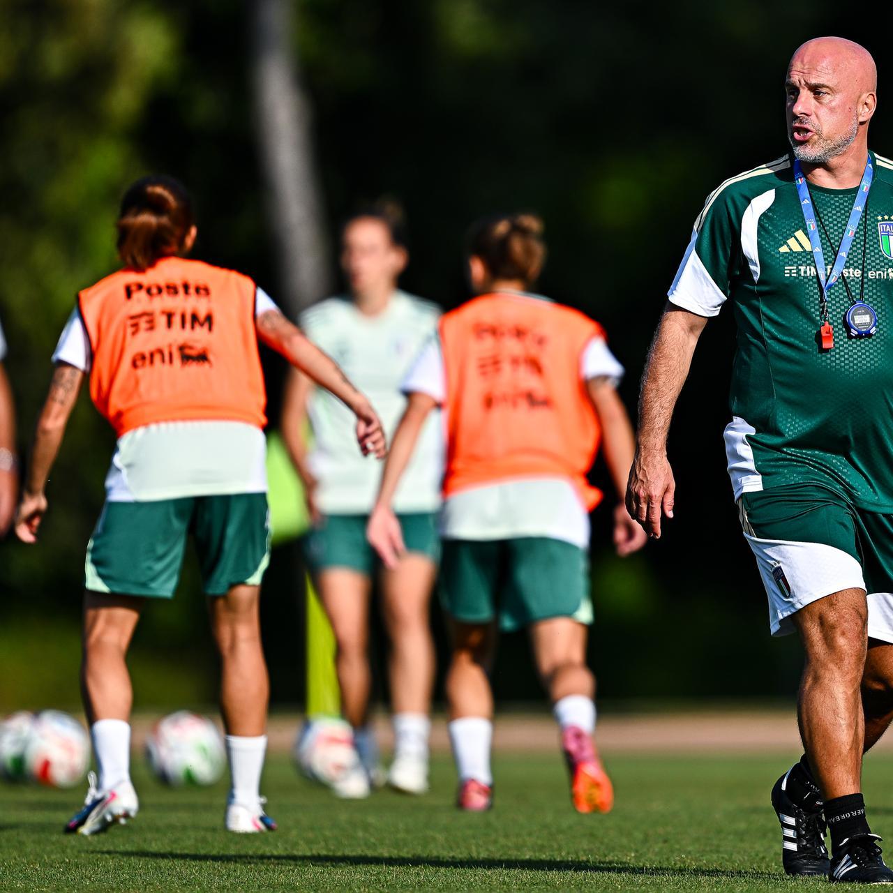 World Cup Qualifiers: Azzurre depart for Gothenburg ahead of Tuesday’s group finale against Sweden