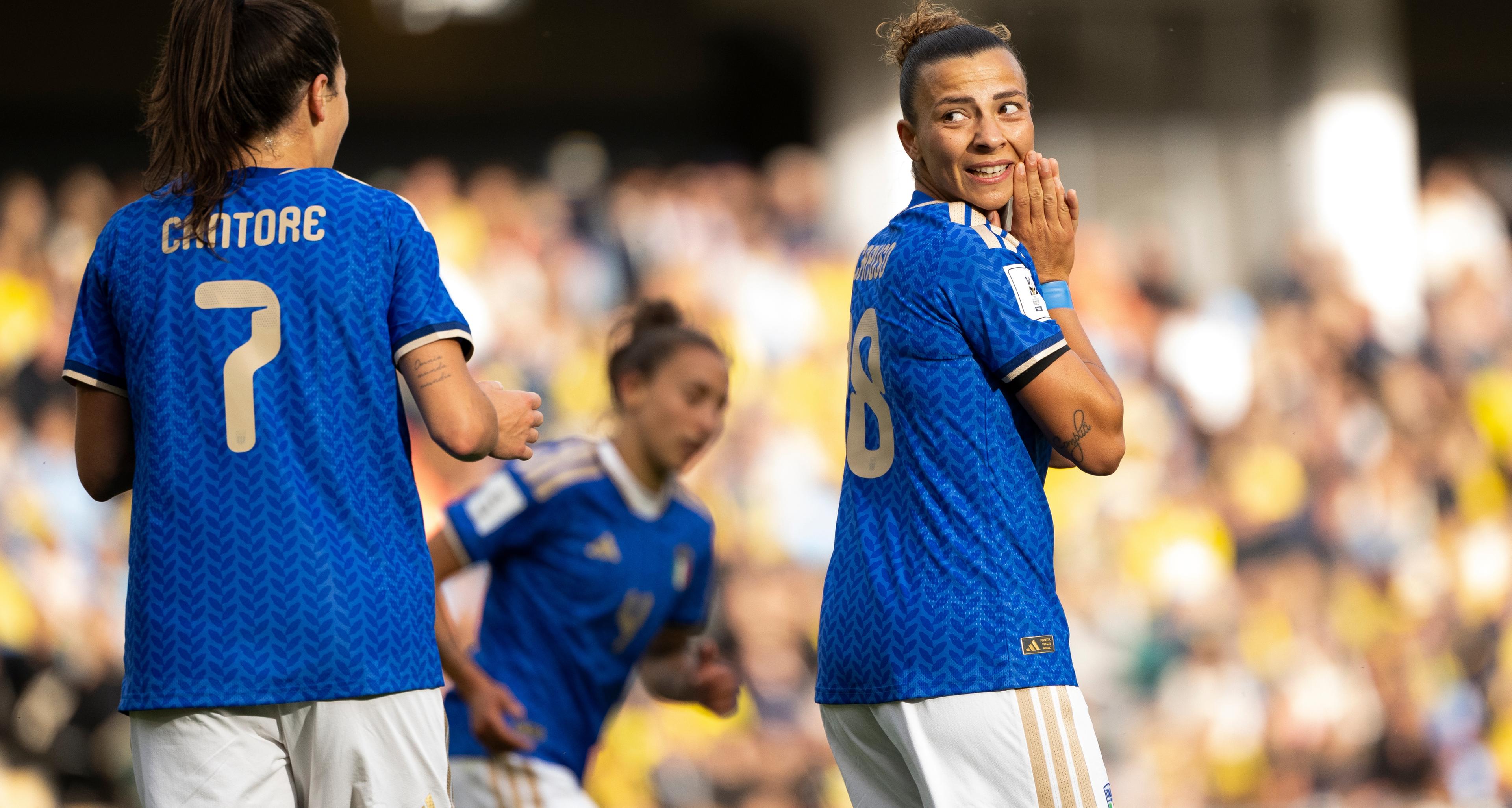 L’Italia sfiora l’impresa in Svezia: a Göteborg finisce 2-2, la qualificazione al Mondiale passerà dai play-off