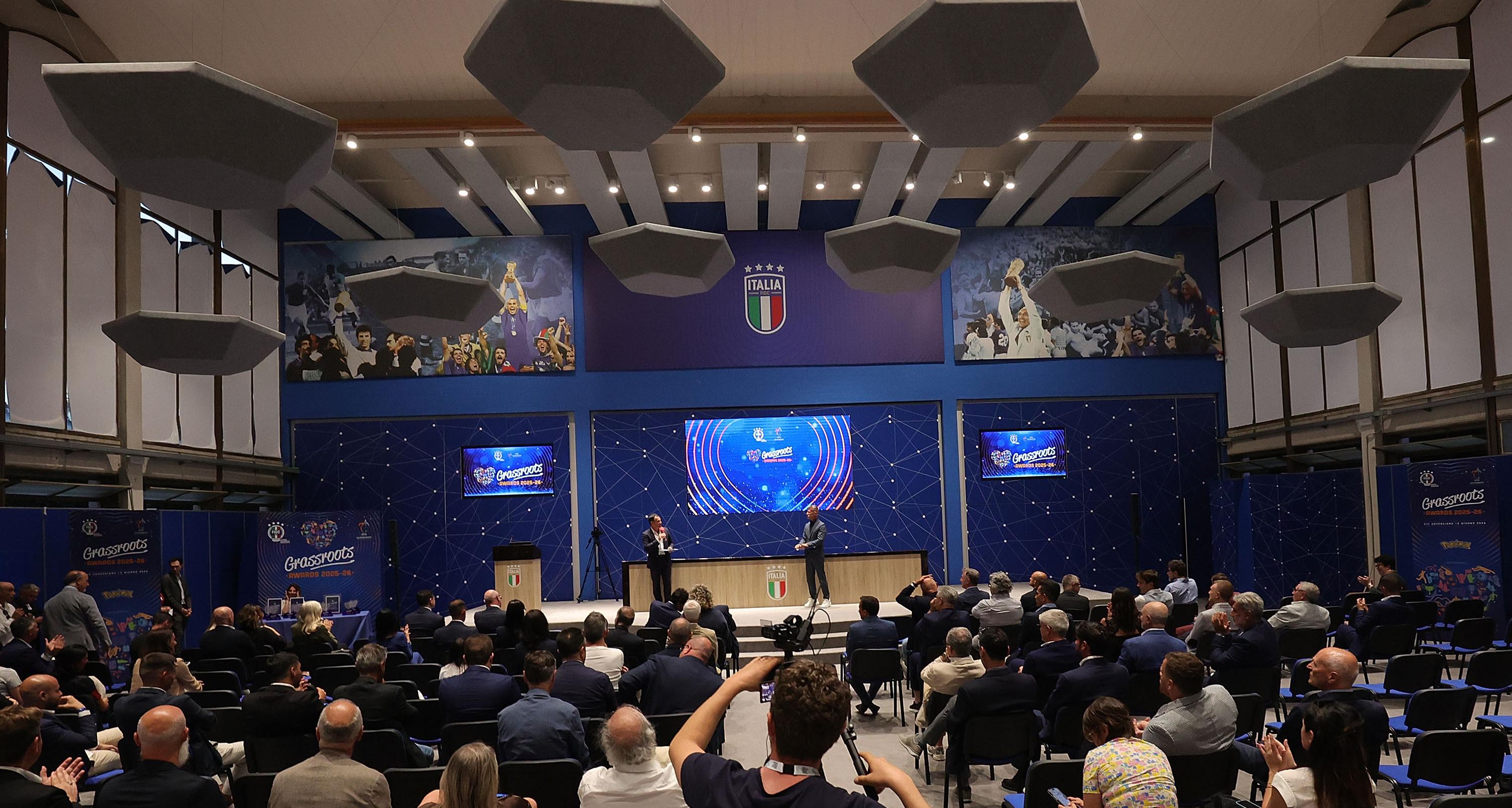 I progetti e le personalità più pregevoli del calcio giovanile premiati con i 'Grassroots Awards' di SGS