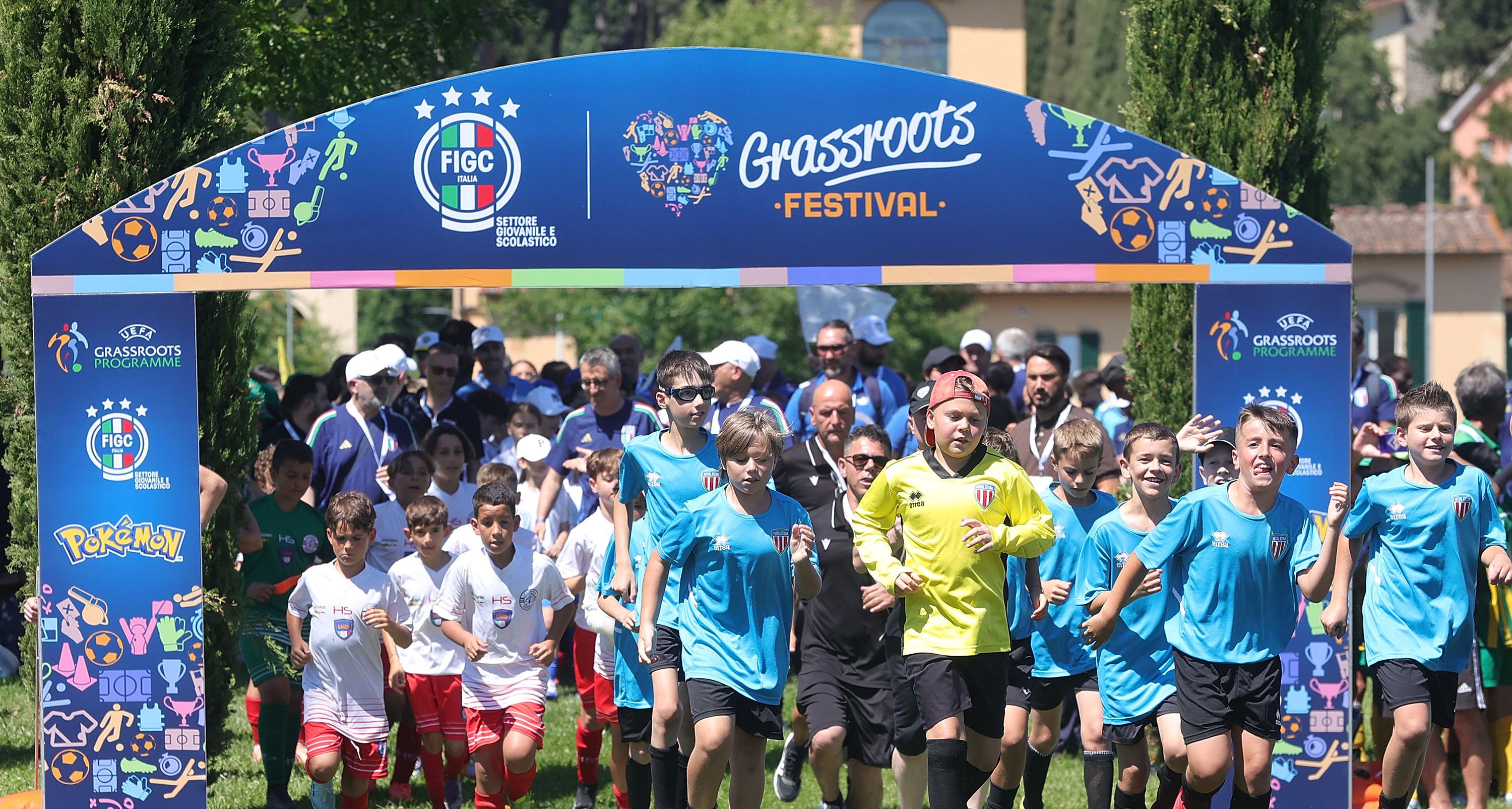 Passione, abbracci e sorrisi: le straordinarie emozioni del Grassroots Festival a Coverciano