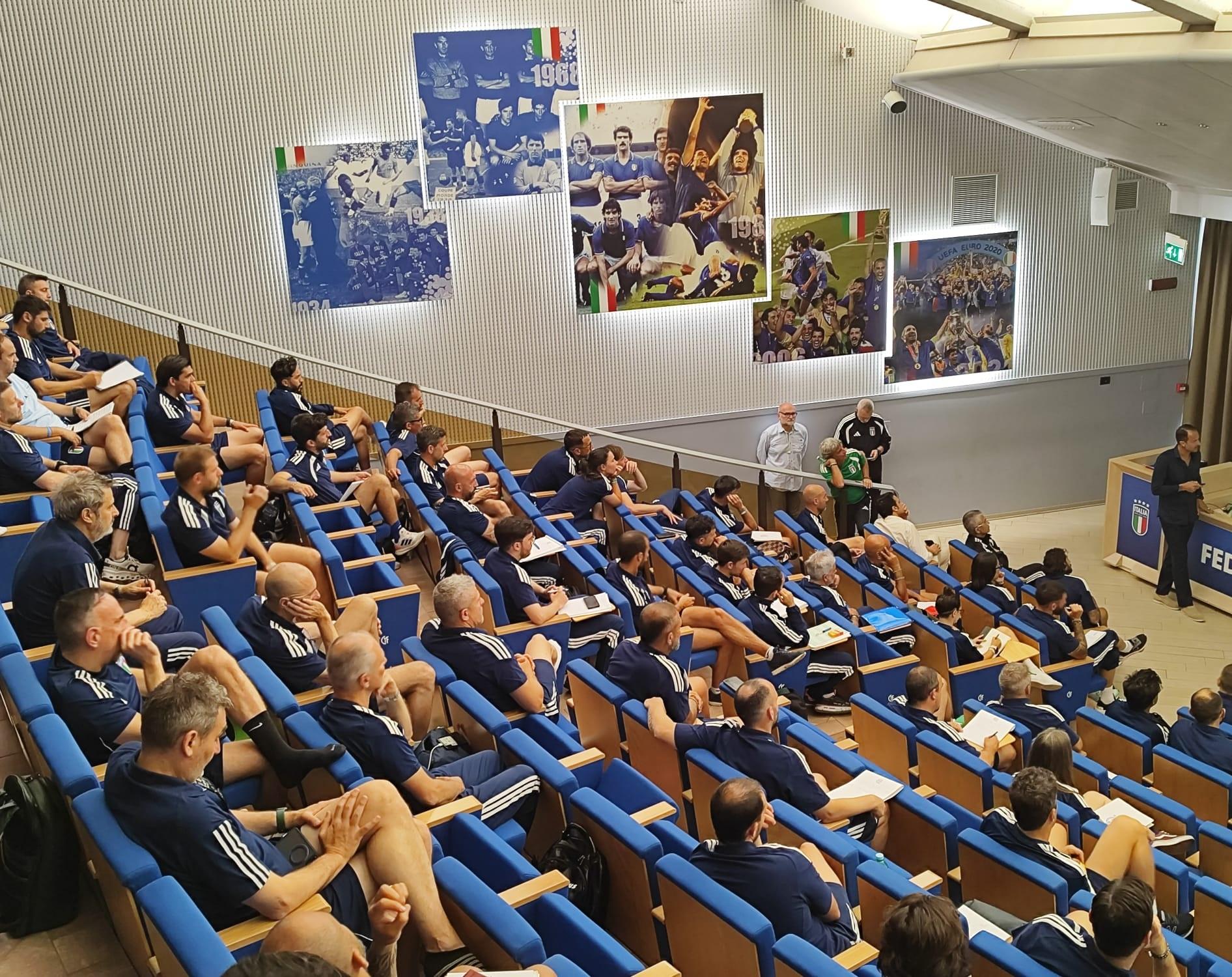 Gilardino in cattedra a Coverciano: “Emozionante tornare qui dove mi sono formato come allenatore”
