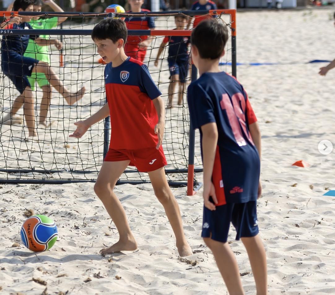 Weekend di beach soccer a Santa Margherita di Pula