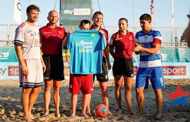 I ragazzi della Stella del Mare DCP al fianco della squadra di beach soccer, che esordisce in Serie A
