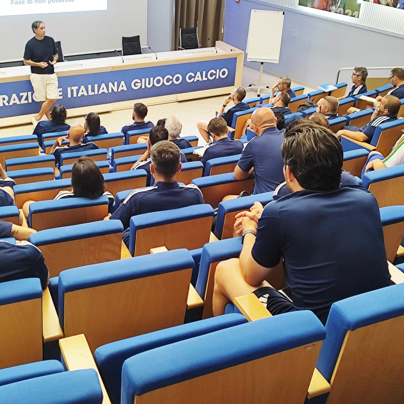 Alessandro Nesta torna a Coverciano: lezione del neo tecnico dell’Avellino al corso UEFA A