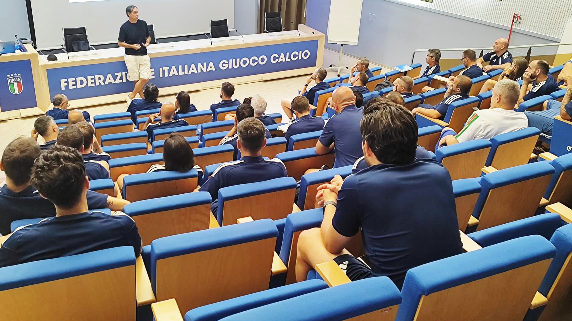 Alessandro Nesta torna a Coverciano: lezione del neo tecnico dell’Avellino al corso UEFA A