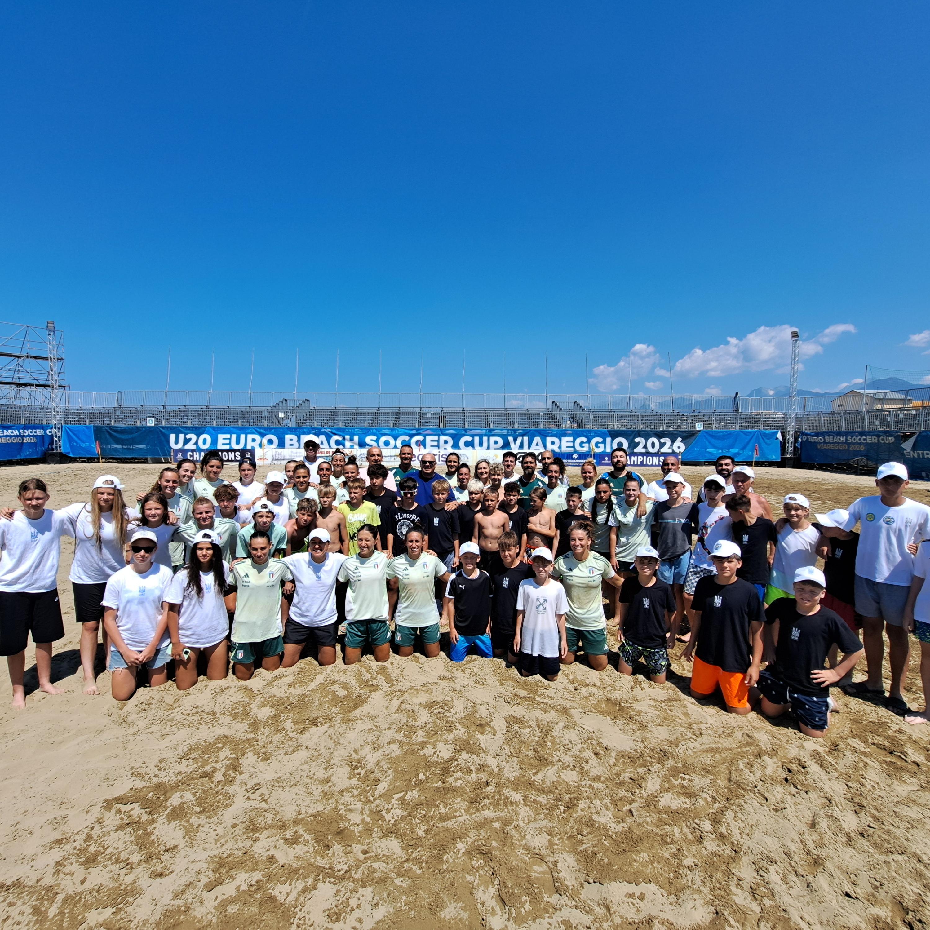 Training Camp per i giovani calciatori ucraini: da Coverciano a Viareggio, l’incontro con le Azzurre del beach soccer