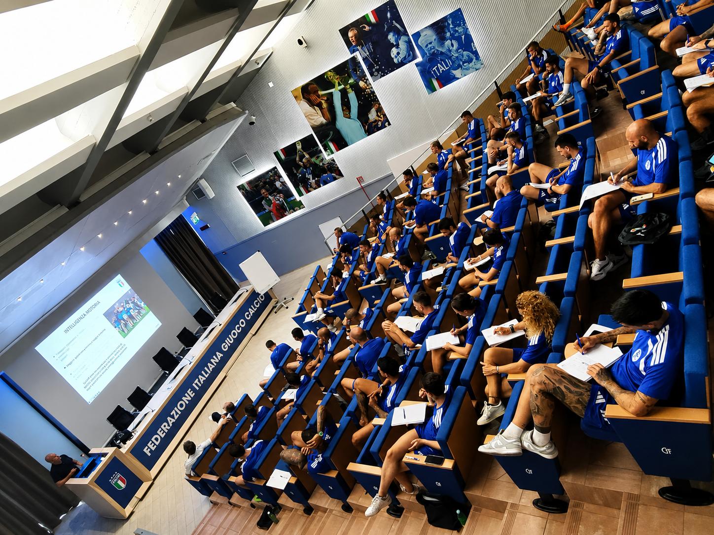 Soncin docente al corso UEFA B: “Allenare significa trasformare un gruppo di persone in una squadra”