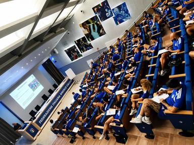 Soncin docente al corso UEFA B: “Allenare significa trasformare un gruppo di persone in una squadra”