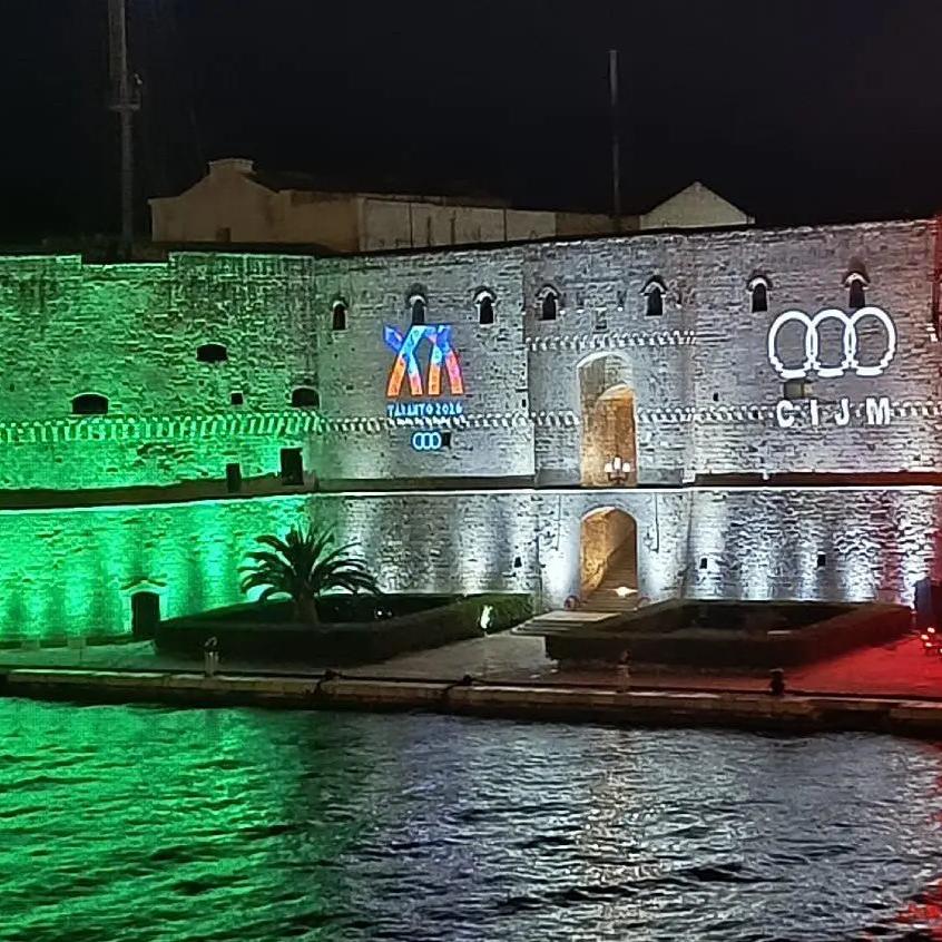 Giochi del Mediterraneo, la spedizione azzurra arriva a Taranto per sfilare alla cerimonia di apertura