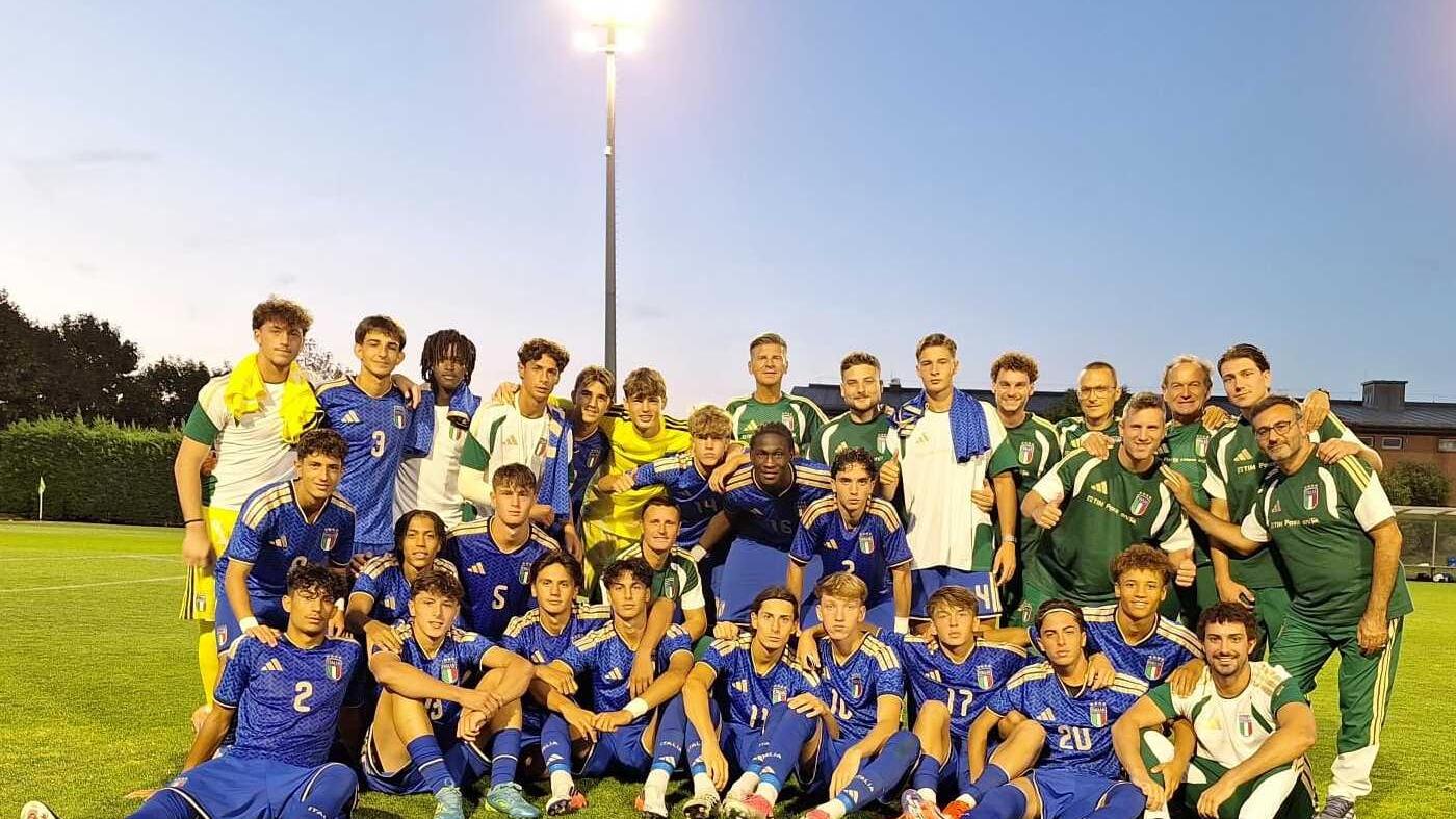 Italy finish second at the Telki Cup with 3-1 win over Hungary.