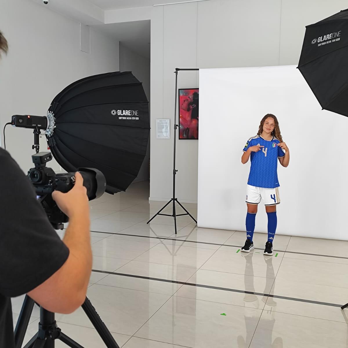 A Lodz è il media day: le Azzurrine in posa per le foto. Cocino: “Un onore vestire questa maglia”