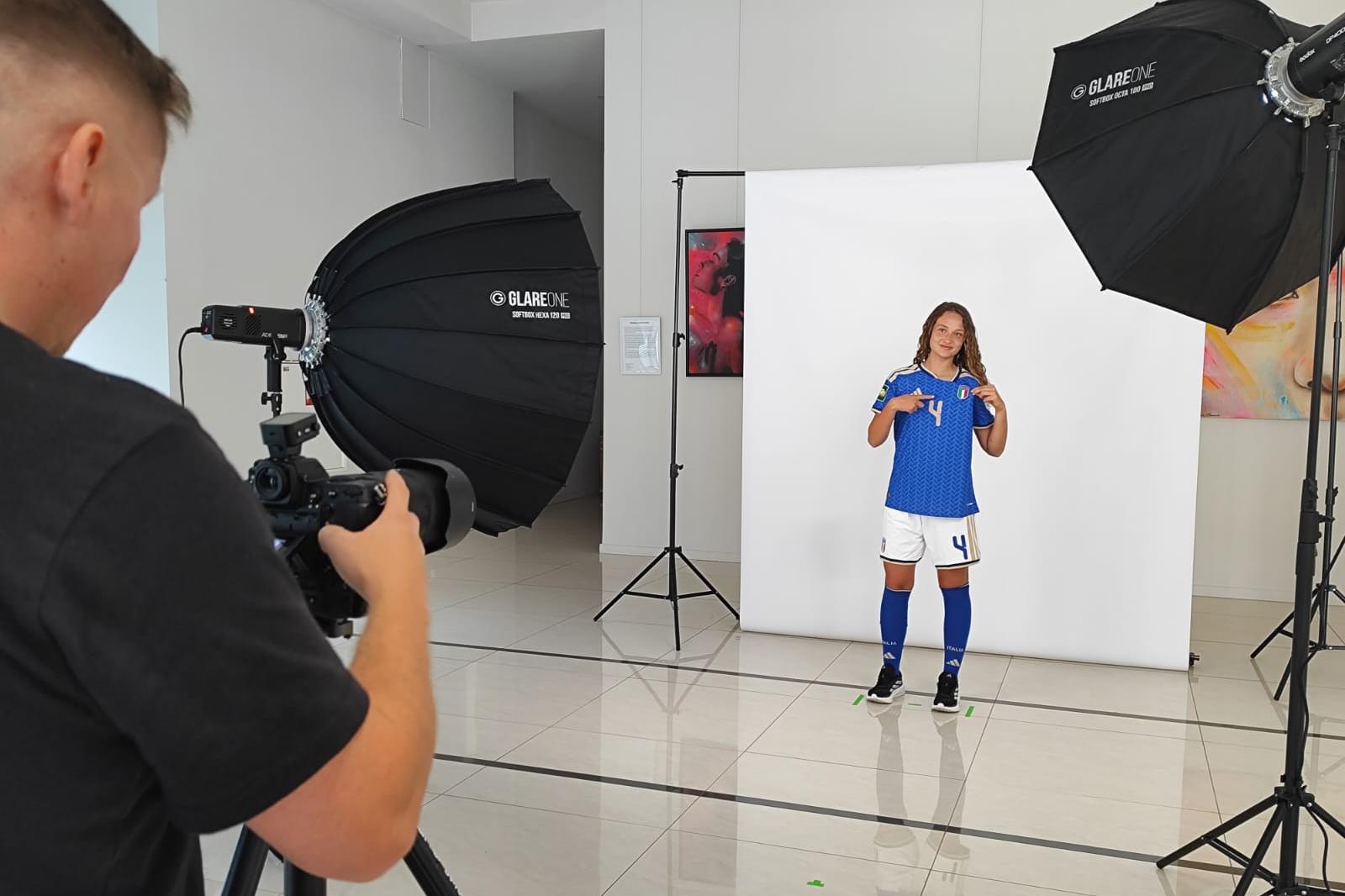 A Lodz è il media day: le Azzurrine in posa per le foto. Cocino: “Un onore vestire questa maglia”