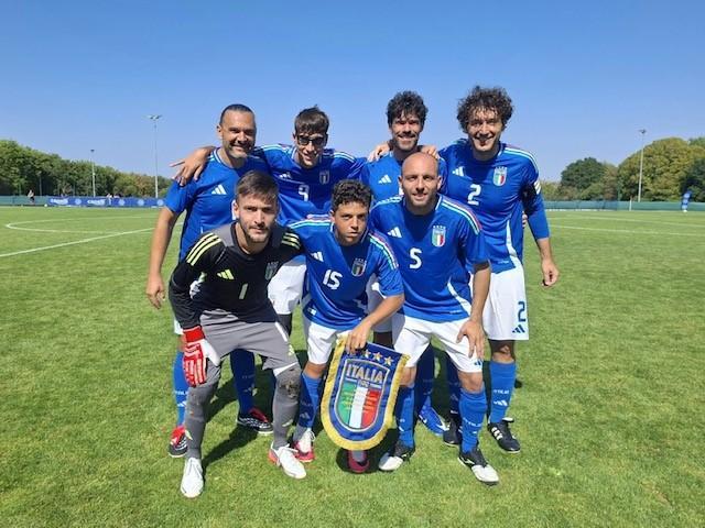 Davide Brocca, capitano della Nazionale CP, premiato dal suo Comune per la vittoria nel World Championship