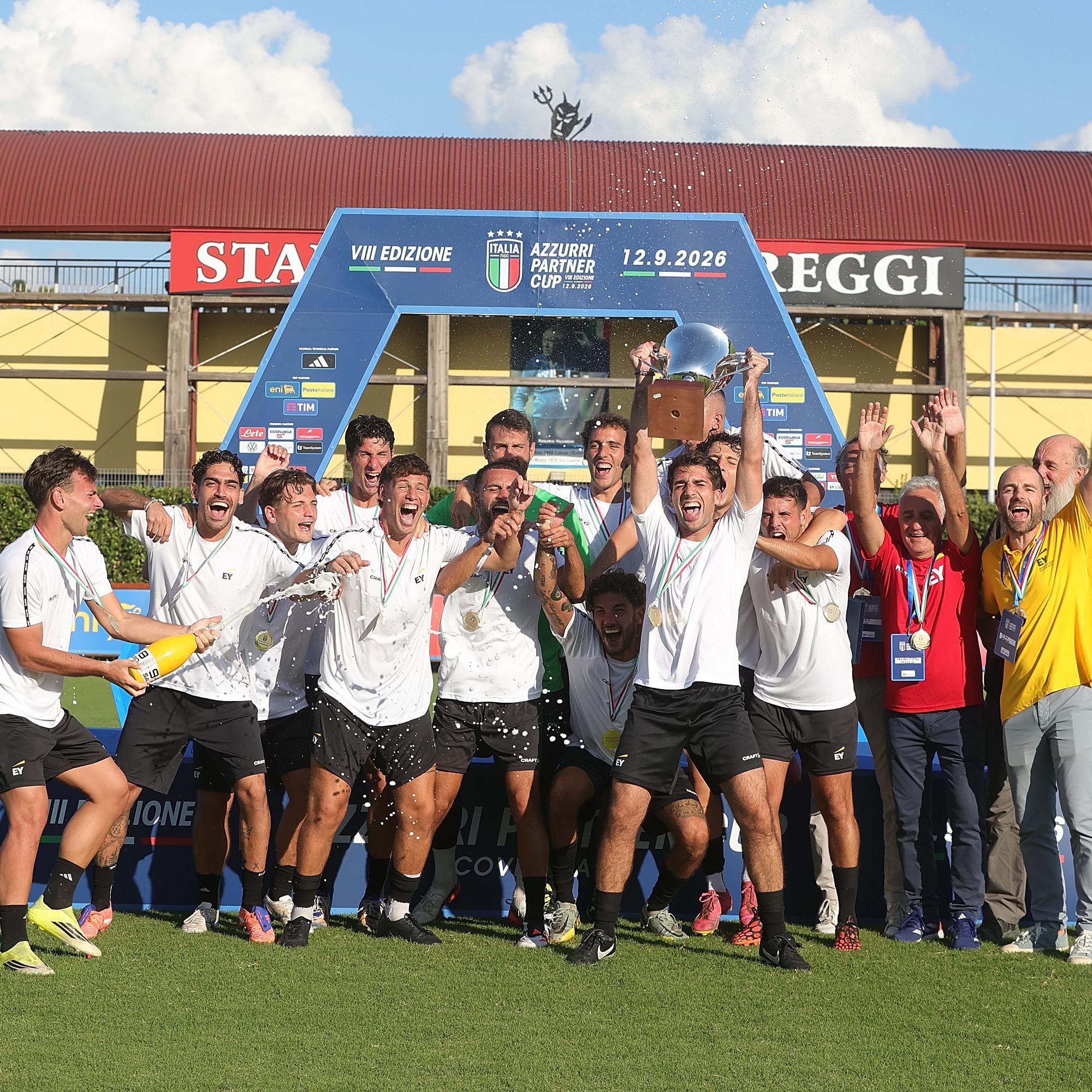 Azzurri Partner Cup, EY torna sul tetto di Coverciano: 4-0 a Volkswagen in finale