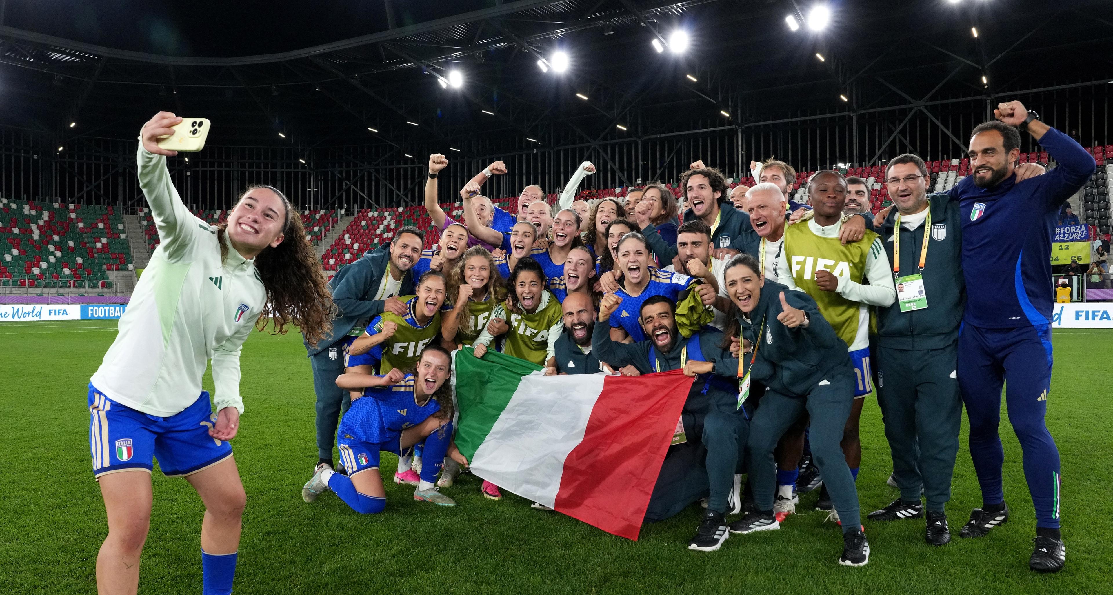 Ai Mondiali femminili Under 20 sono grandi emozioni azzurre. Malagò: “Continuate a sognare, l’Italia è con voi”