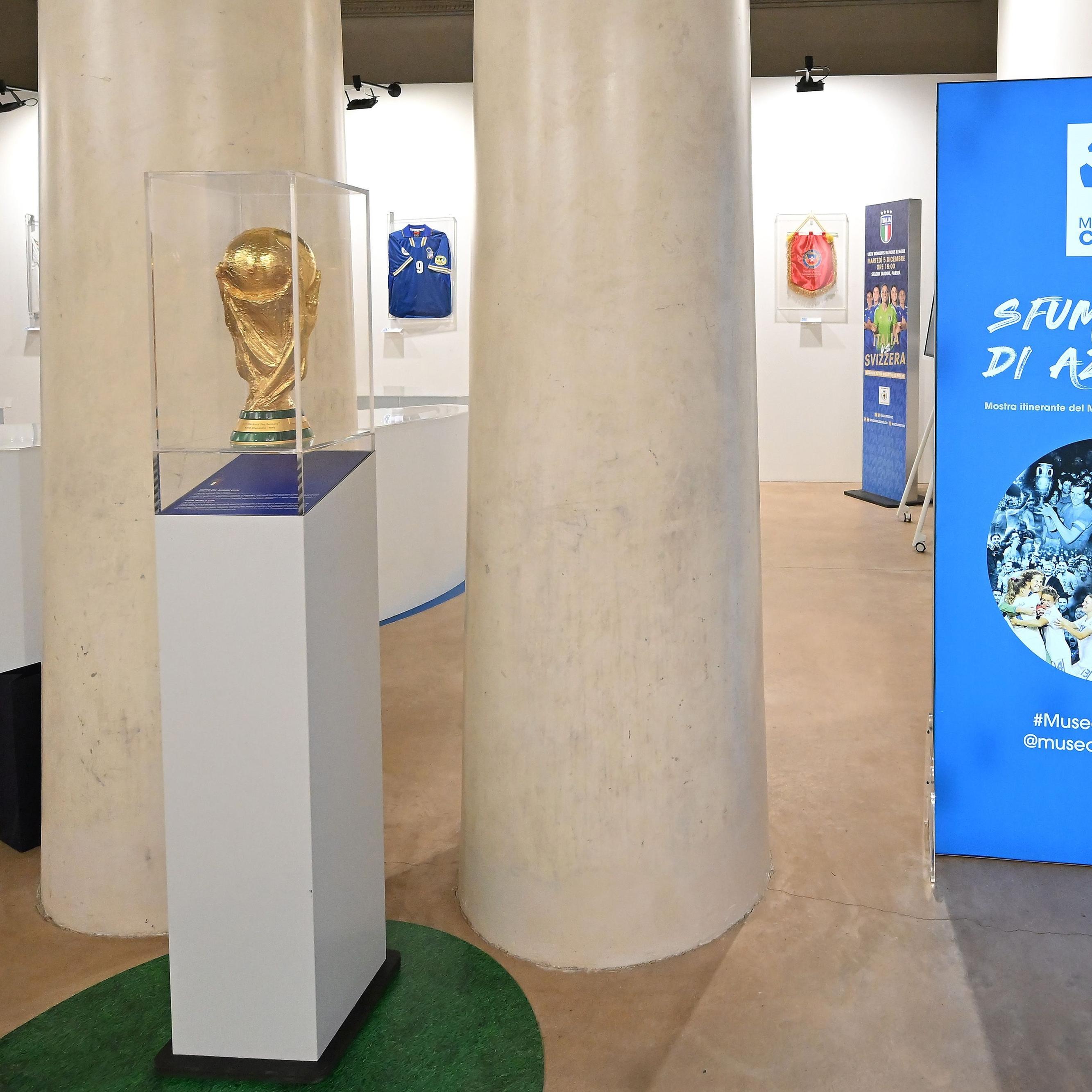 ‘Sfumature d’Azzurro’ fa tappa a Pescara: dal 1° al 5 ottobre in mostra i cimeli del Museo del Calcio di Coverciano