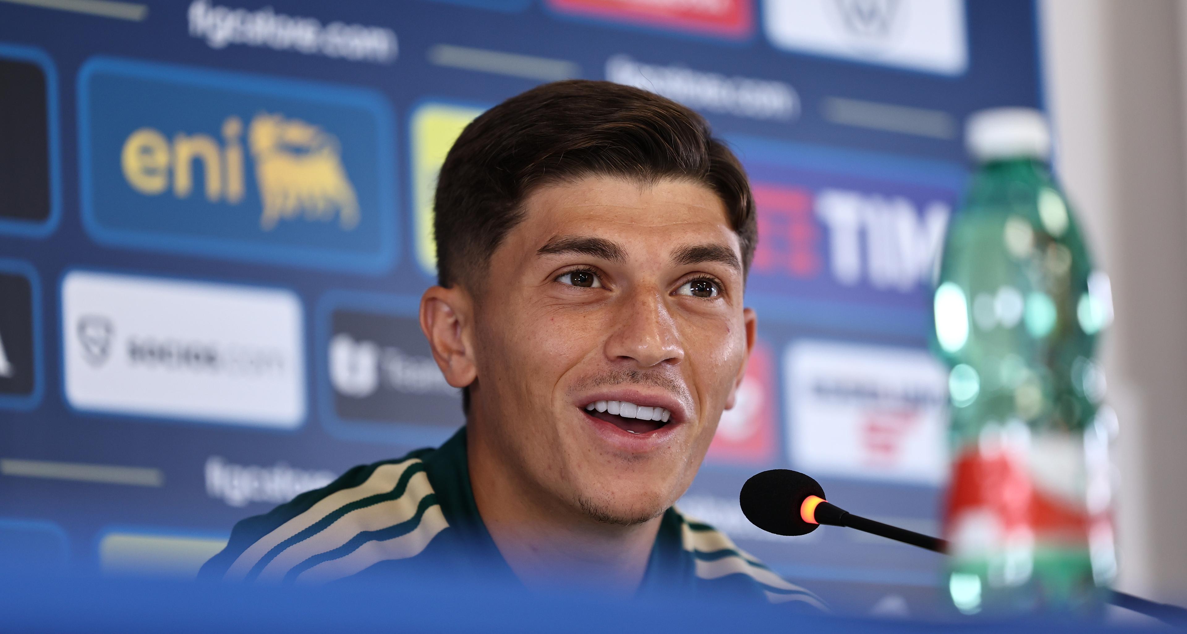 Favasuli dalla B alle notti di Champions: “A volte i sogni si realizzano. Devo dire grazie a Baldini e al Catanzaro”
