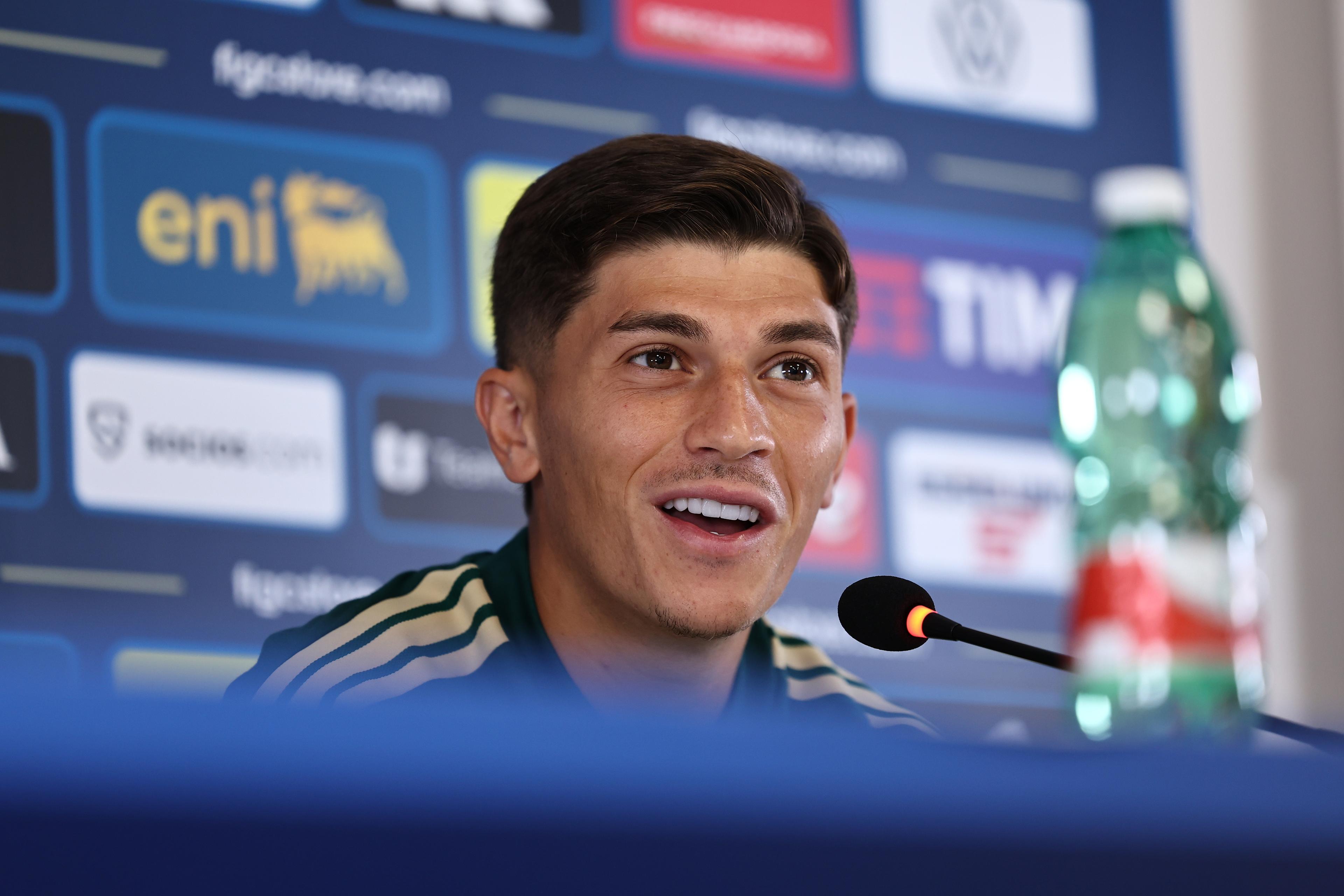 Favasuli, dalla B alle notti di Champions: “A volte i sogni si realizzano. Devo dire grazie a Baldini e al Catanzaro”
