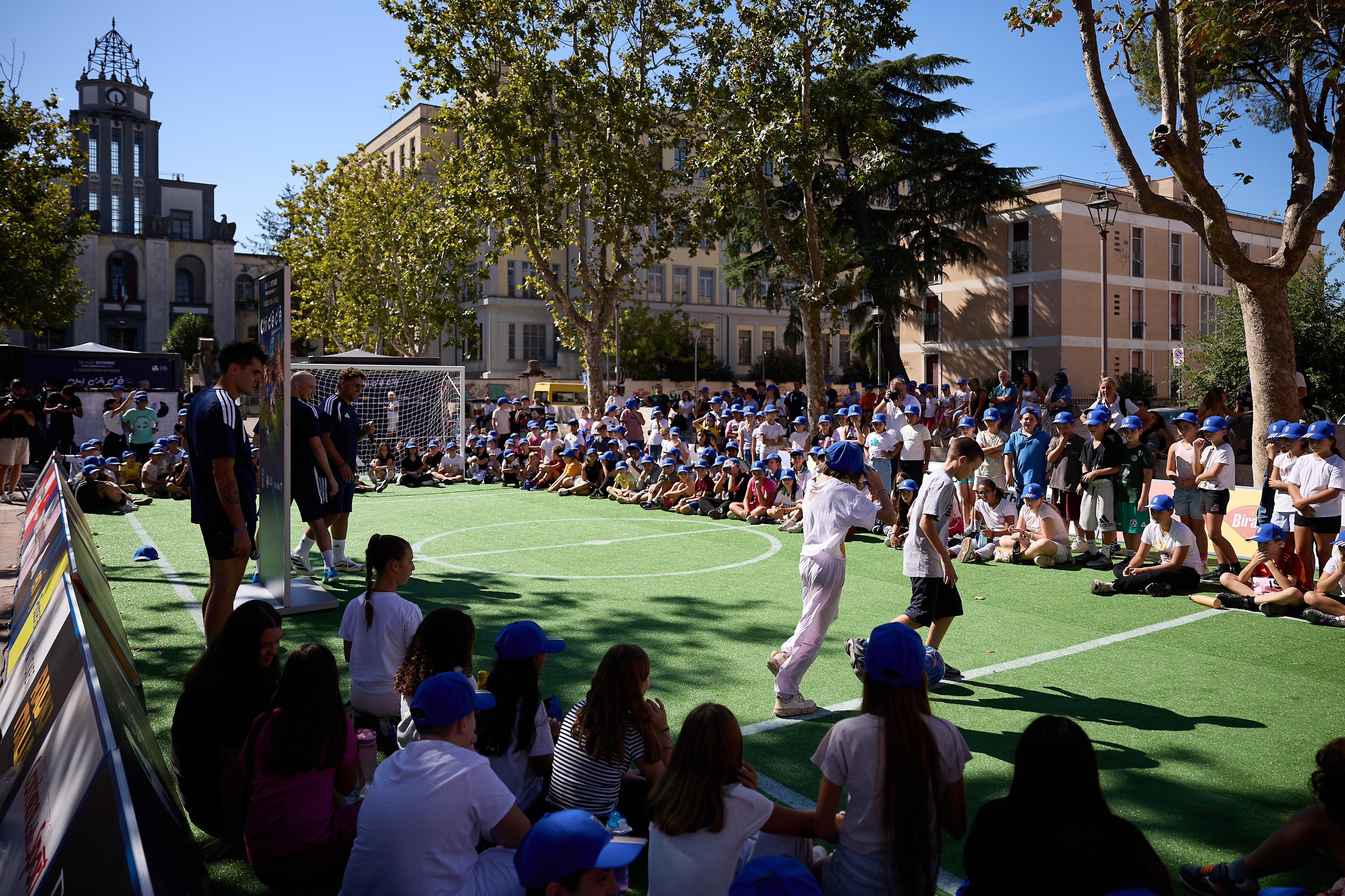 “Football returns to the streets”: an open space in Rome where everyone can play freely
