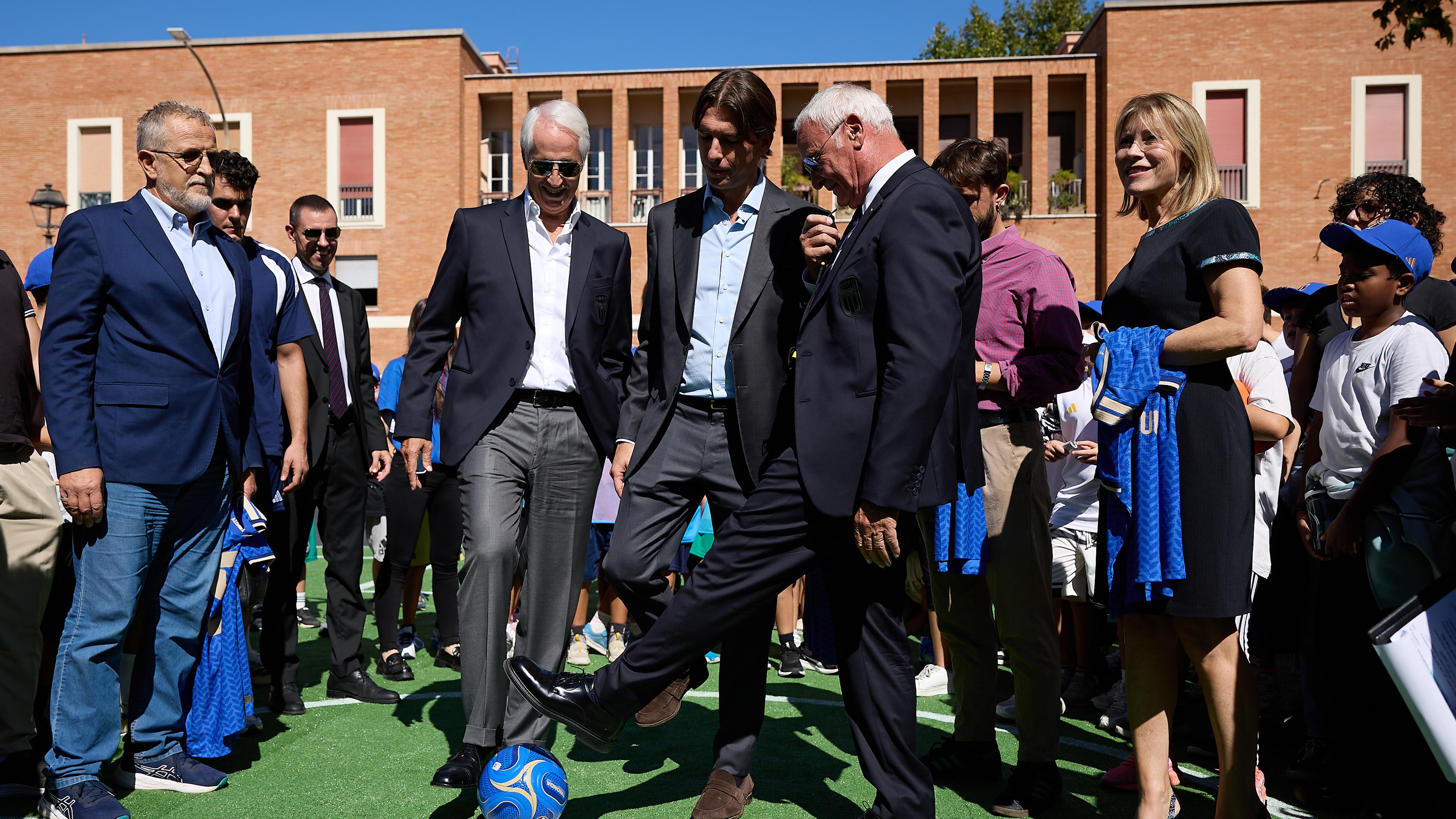 “Whoever’s there, is there”: Football returns to the streets of Rome. Malagò: “A special initiative for a thousand reasons”. Ranieri: “I tell children to keep dreaming”