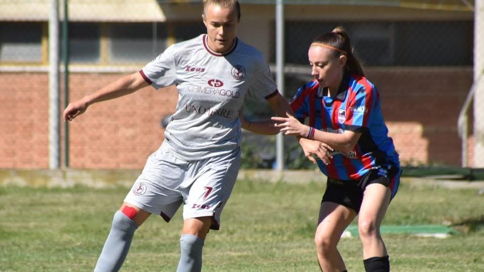 Doppio pareggio negli anticipi: un gol per parte tra Arezzo e Catania, 0-0 tra Moncalieri e Frosinone. Domenica il resto del programma