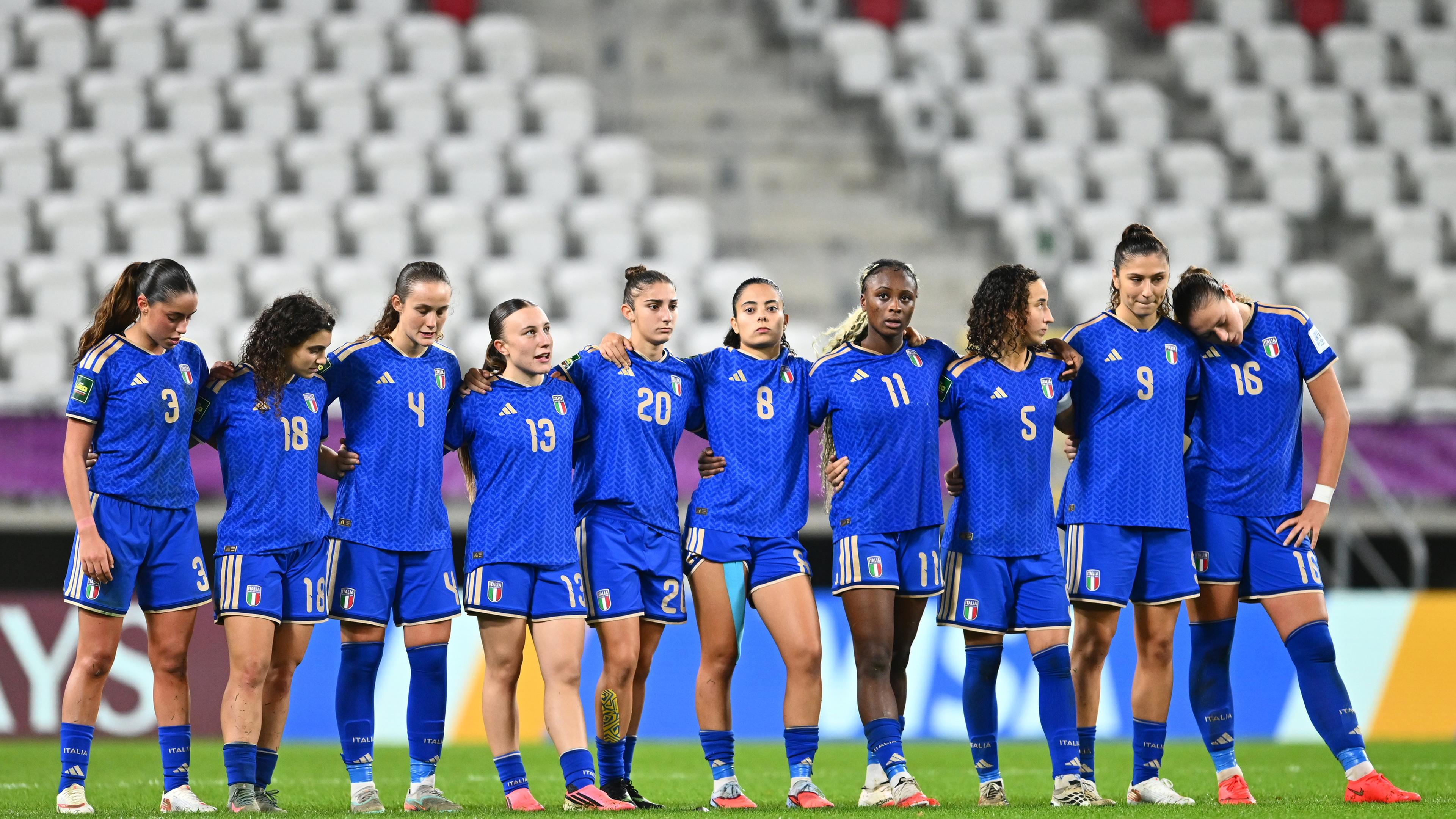 Italia, così fa male: Azzurrine sconfitte ai rigori dalla Colombia nella finale per il bronzo. Matteucci: “Orgoglioso delle ragazze, di questo Mondiale ci porteremo dentro ogni momento”