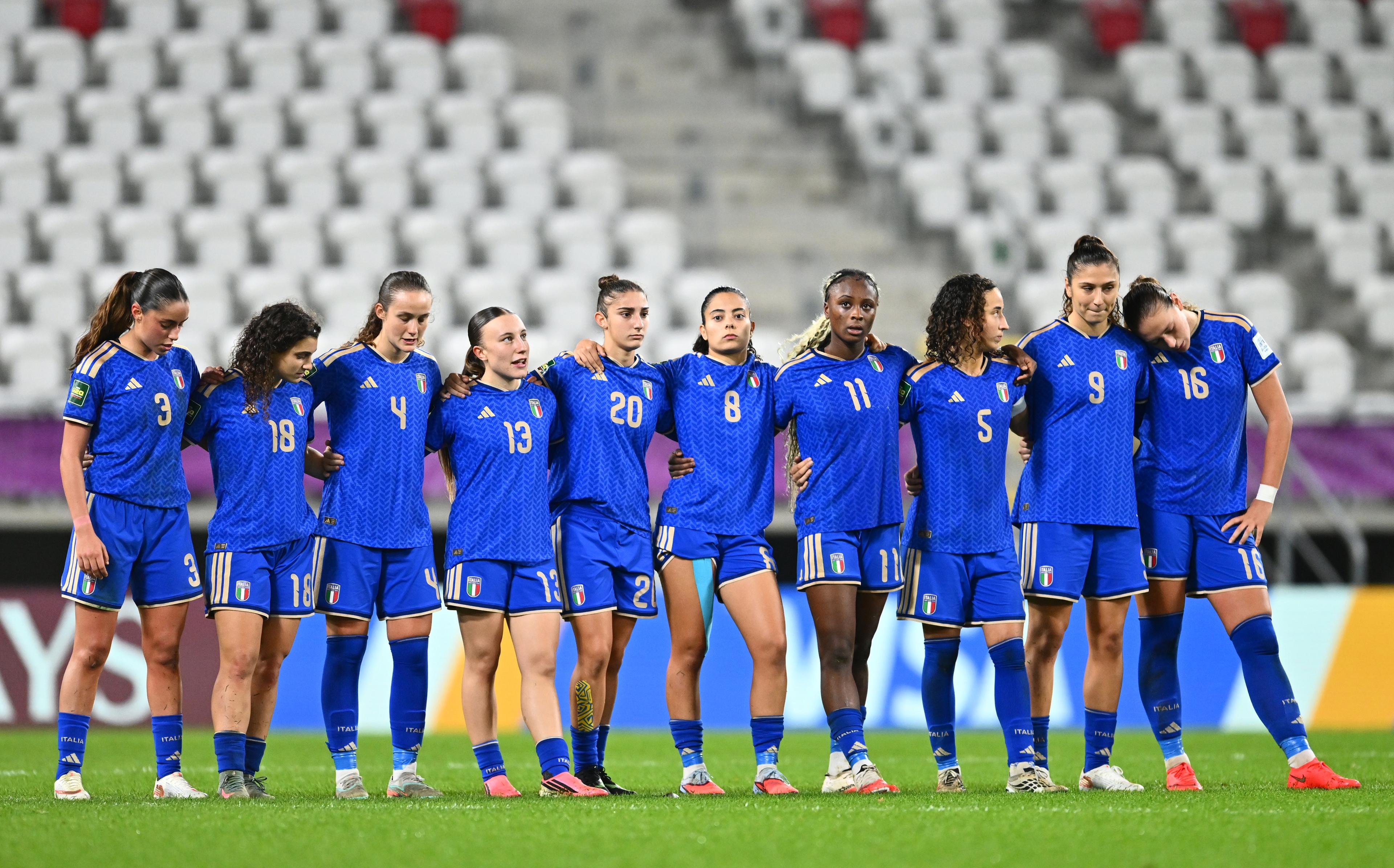 Italia, così fa male: Azzurrine sconfitte ai rigori dalla Colombia nella finale per il bronzo. Matteucci: “Orgoglioso delle ragazze, di questo Mondiale ci porteremo dentro ogni momento”