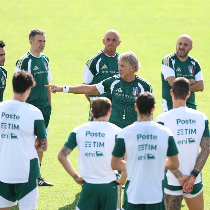 Mancini divide il gruppo: 10 Azzurri non partono per Bursa