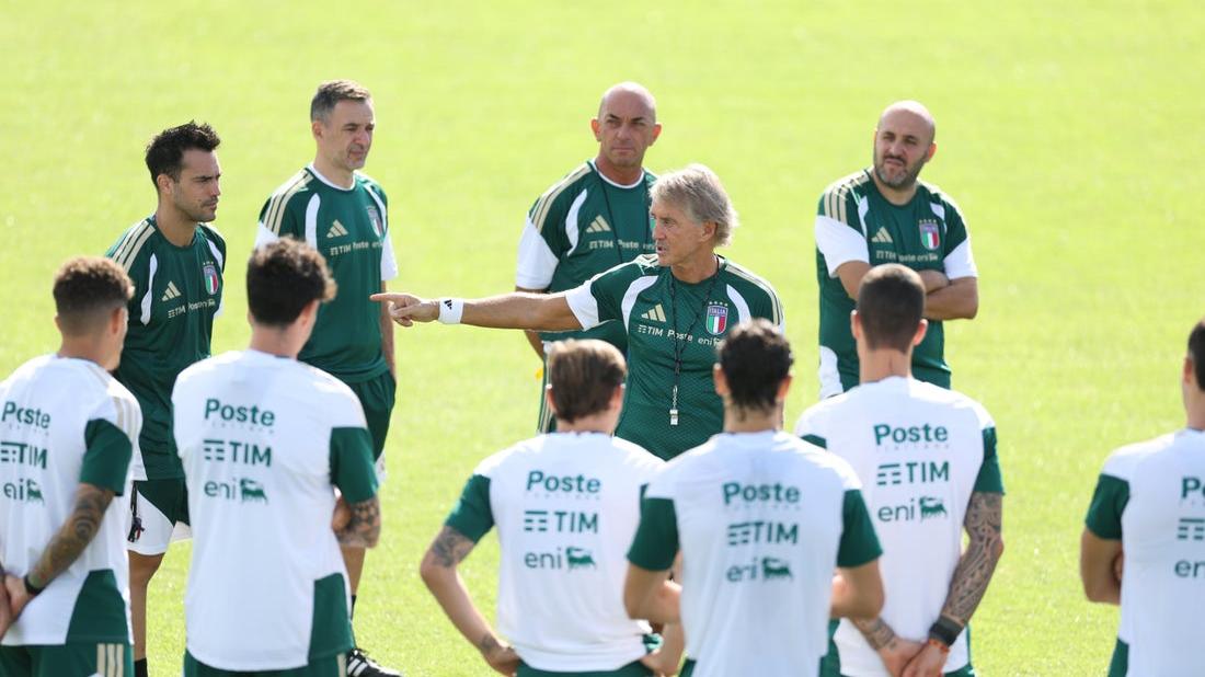 Mancini divide il gruppo: 10 Azzurri non partono per Bursa