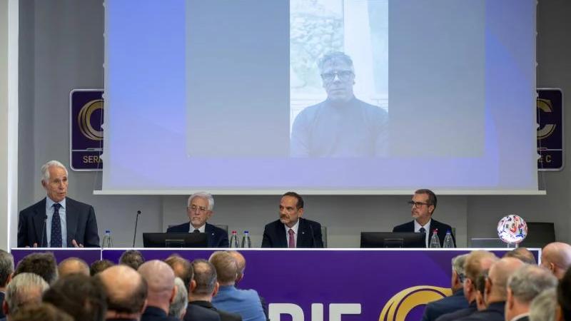 Malagò all’Assemblea di Lega Pro: “La FIGC è al vostro fianco, la forza del calcio italiano passa anche dalla solidità delle sue fondamenta”