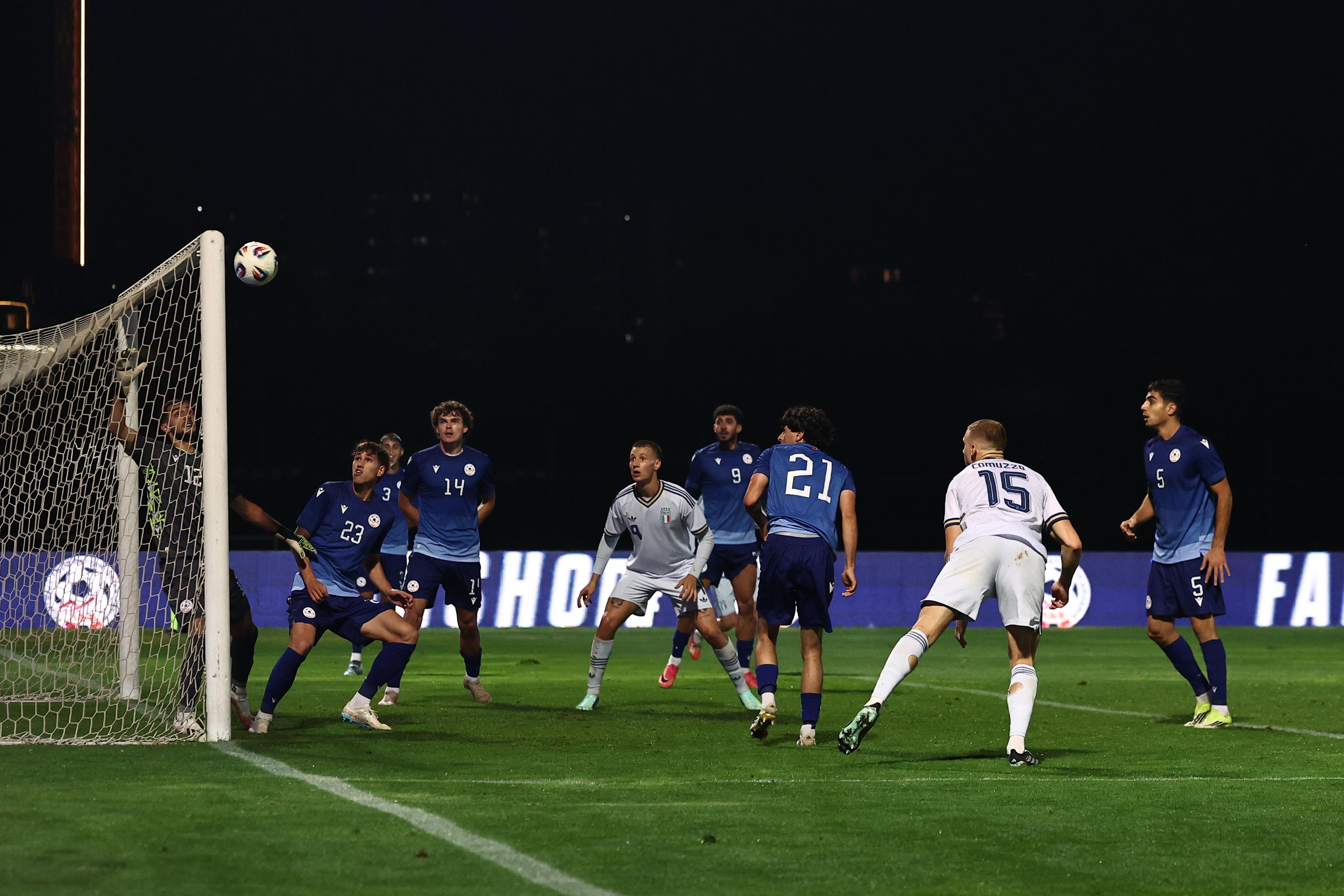 The moment Comuzzo hit the crossbar