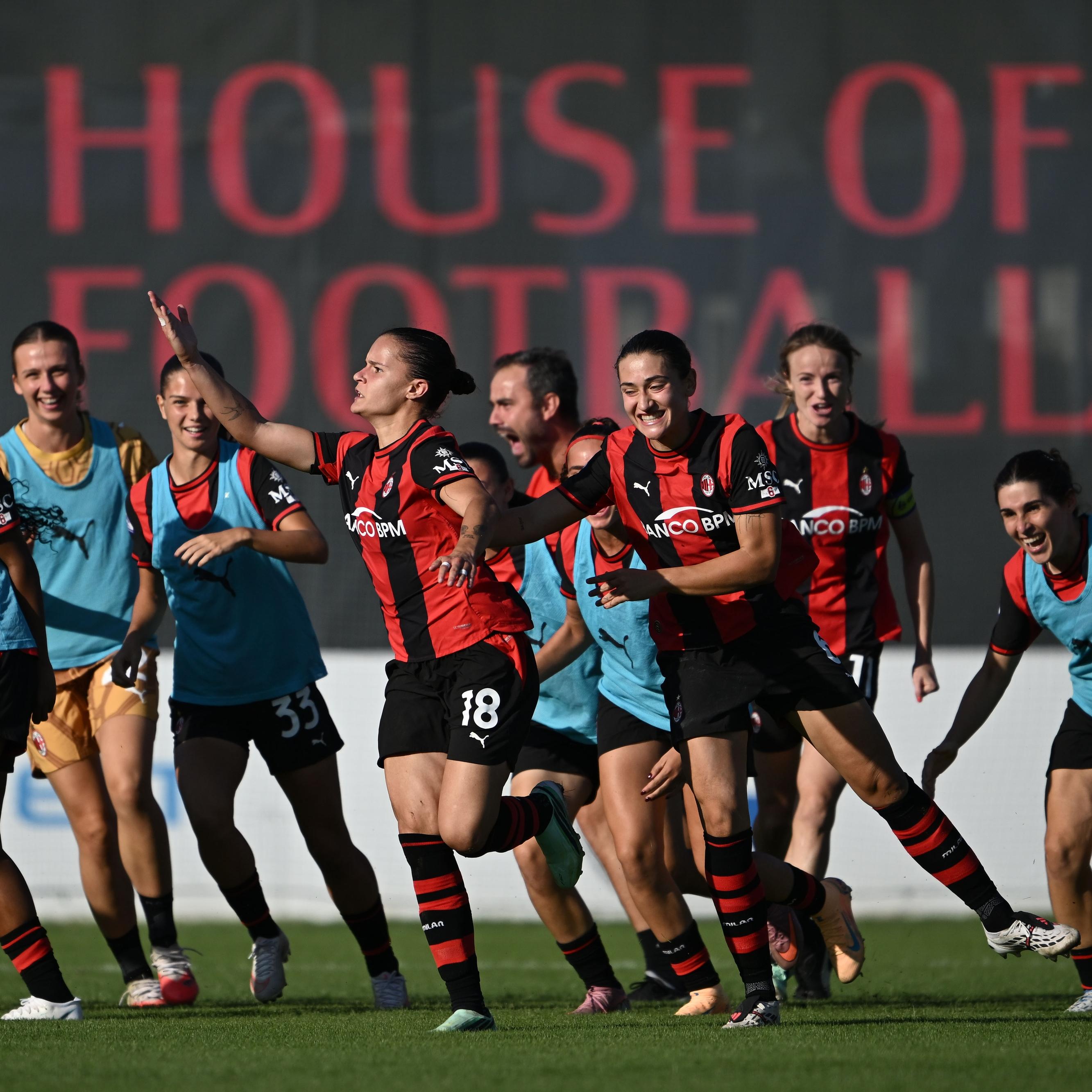 Il Milan vince in rimonta il big match con la Juventus, successi per Inter e Como 1907, in testa con la Roma