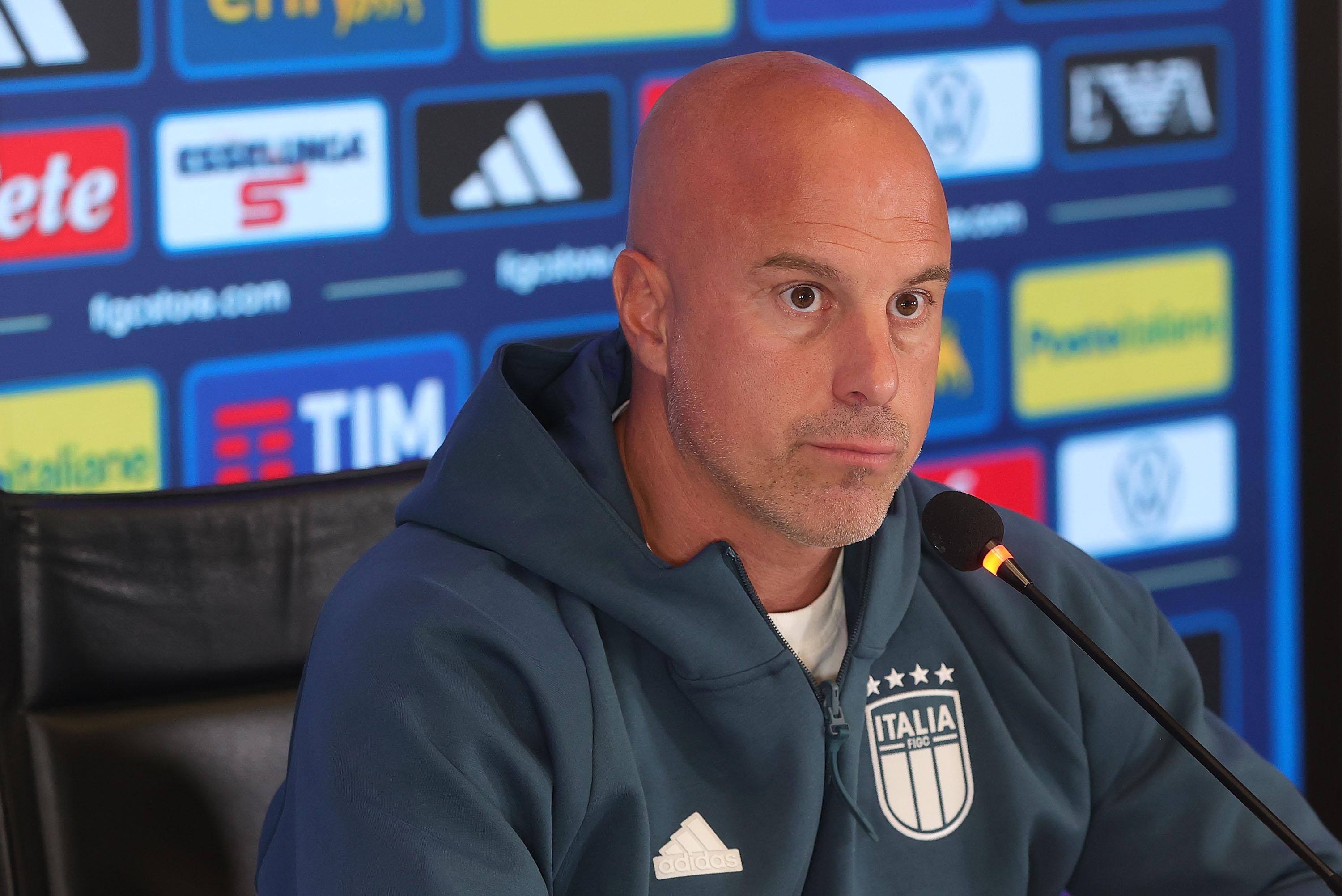Play-off mondiali, Azzurre a Coverciano per preparare la doppia sfida con la Bielorussia. Soncin: “È il momento della verità”