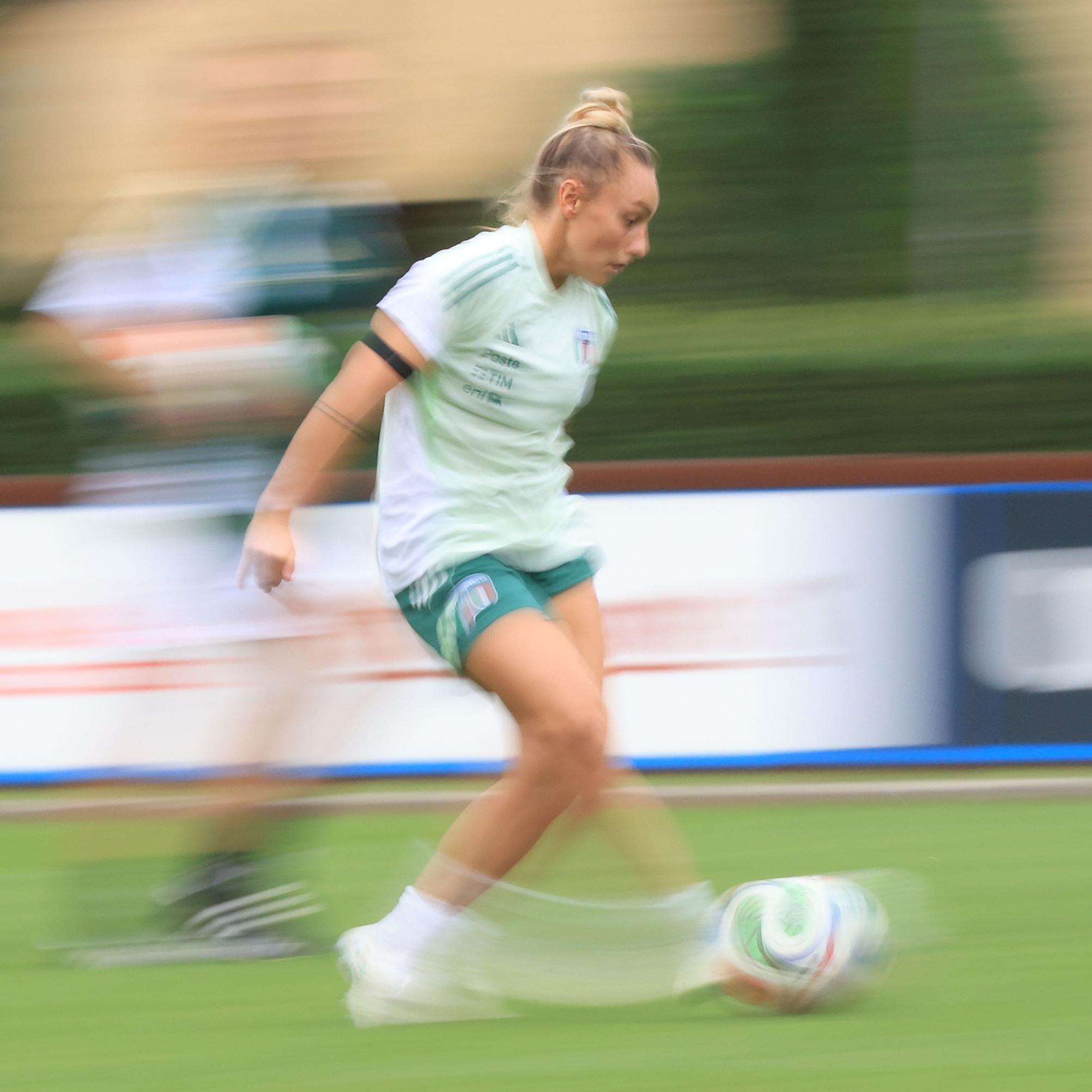 Nazionale Femminile a Coverciano: riparte la corsa verso il Mondiale