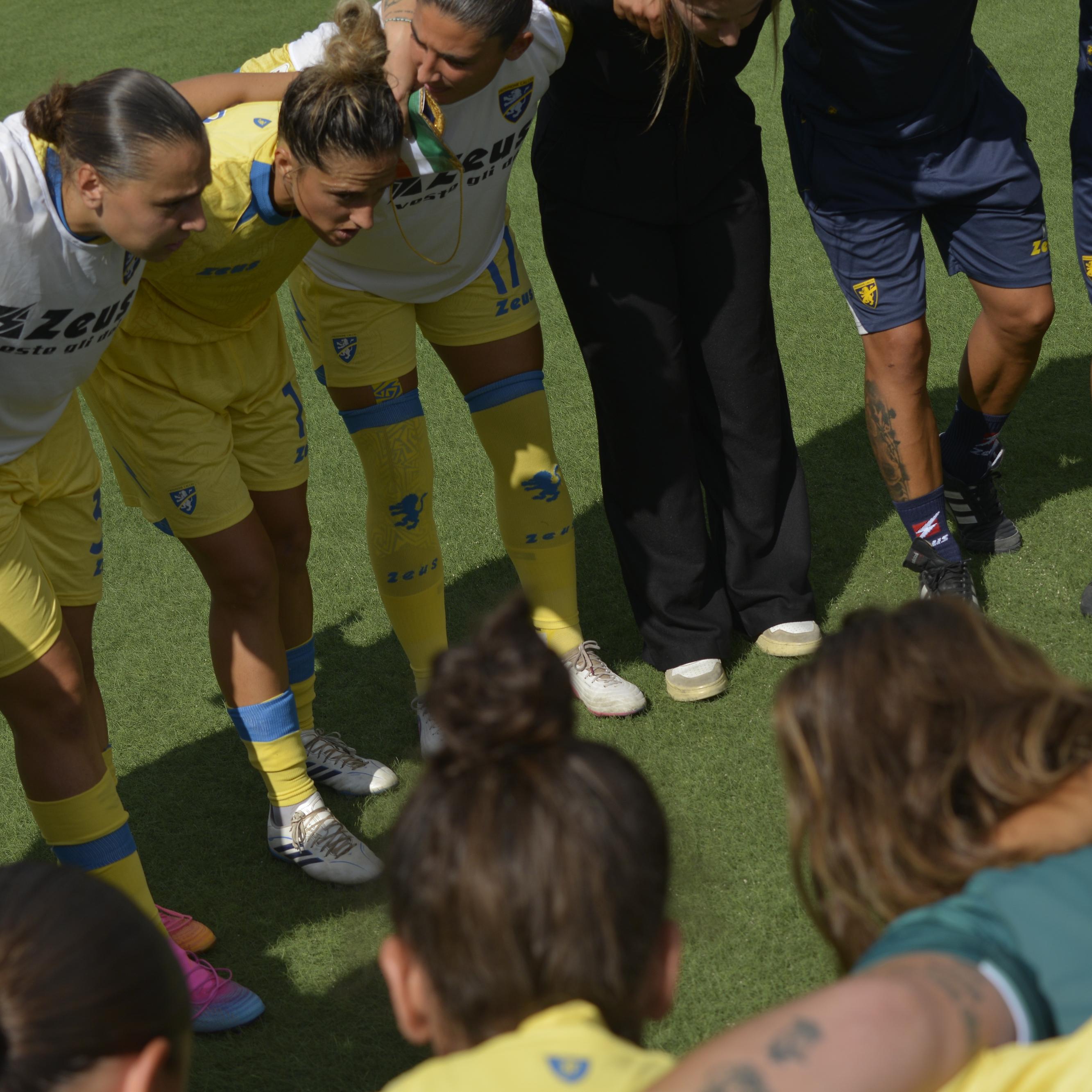 La 5ª giornata parte col botto: il Genoa capolista ospita il Lumezzane, a seguire l’altro anticipo tra Bologna e Frosinone