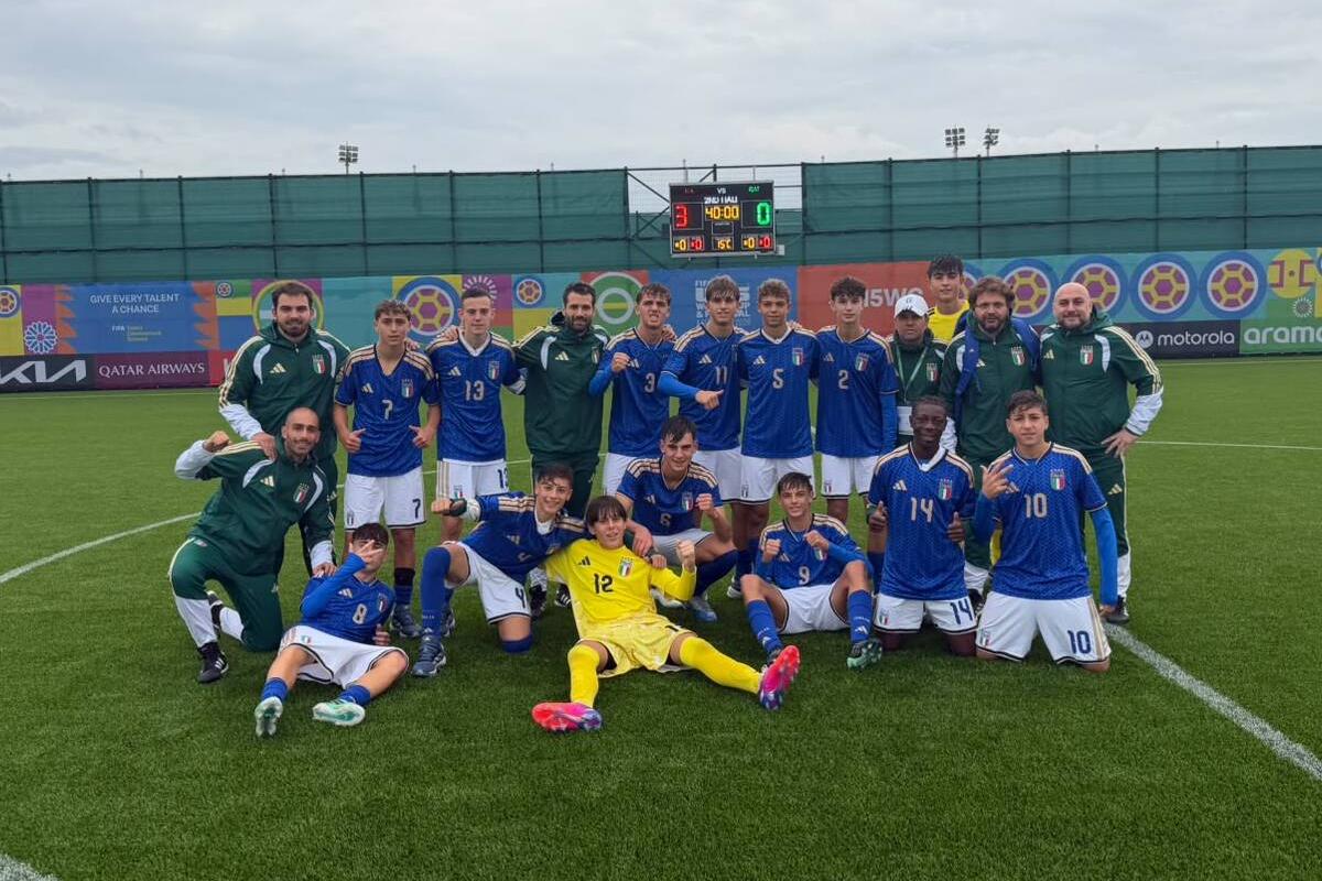 Italia da applausi: 3-0 al Qatar e primo posto in solitaria. Battisti: “Partita dominata”