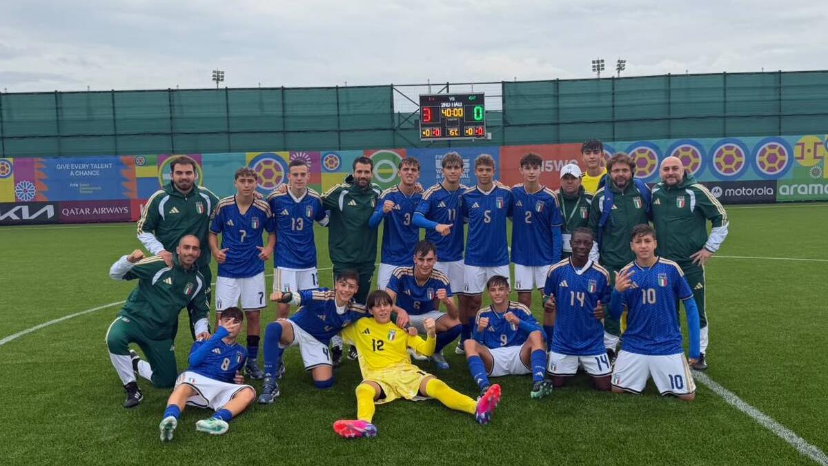 Italia da applausi: 3-0 al Qatar e primo posto in solitaria. Battisti: “Partita dominata”
